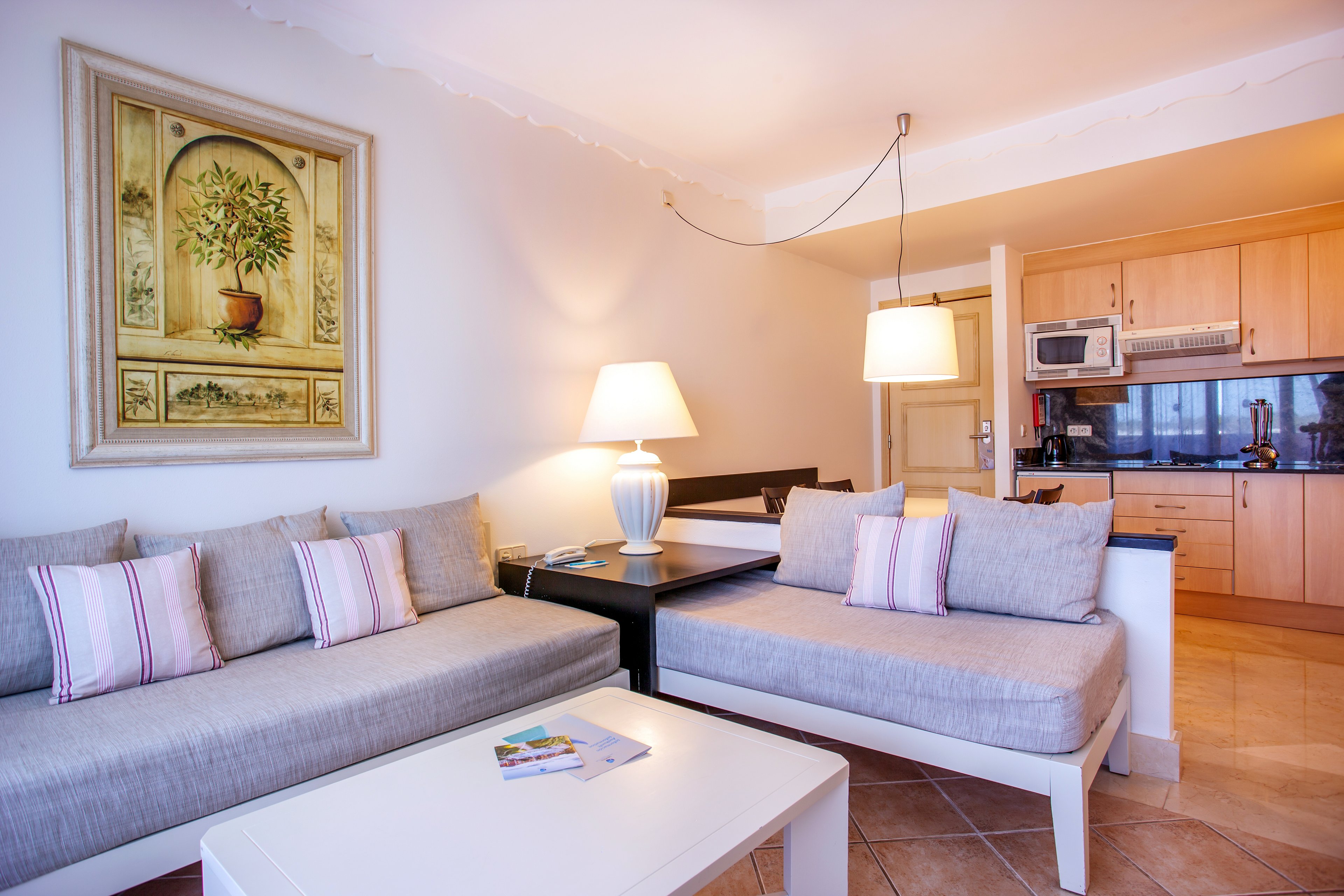 Grupotel Macarella Suites & Spa