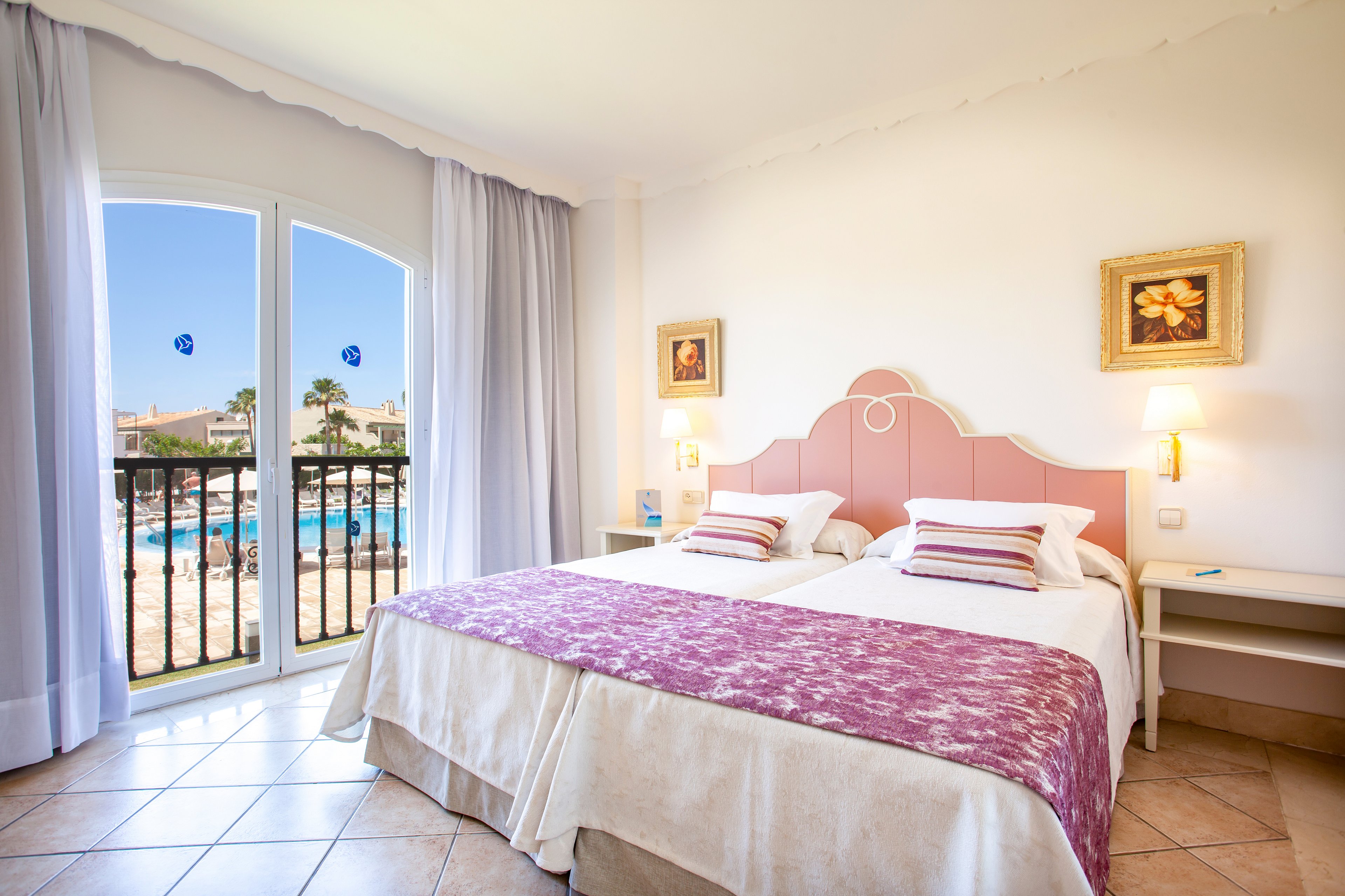 Grupotel Macarella Suites & Spa