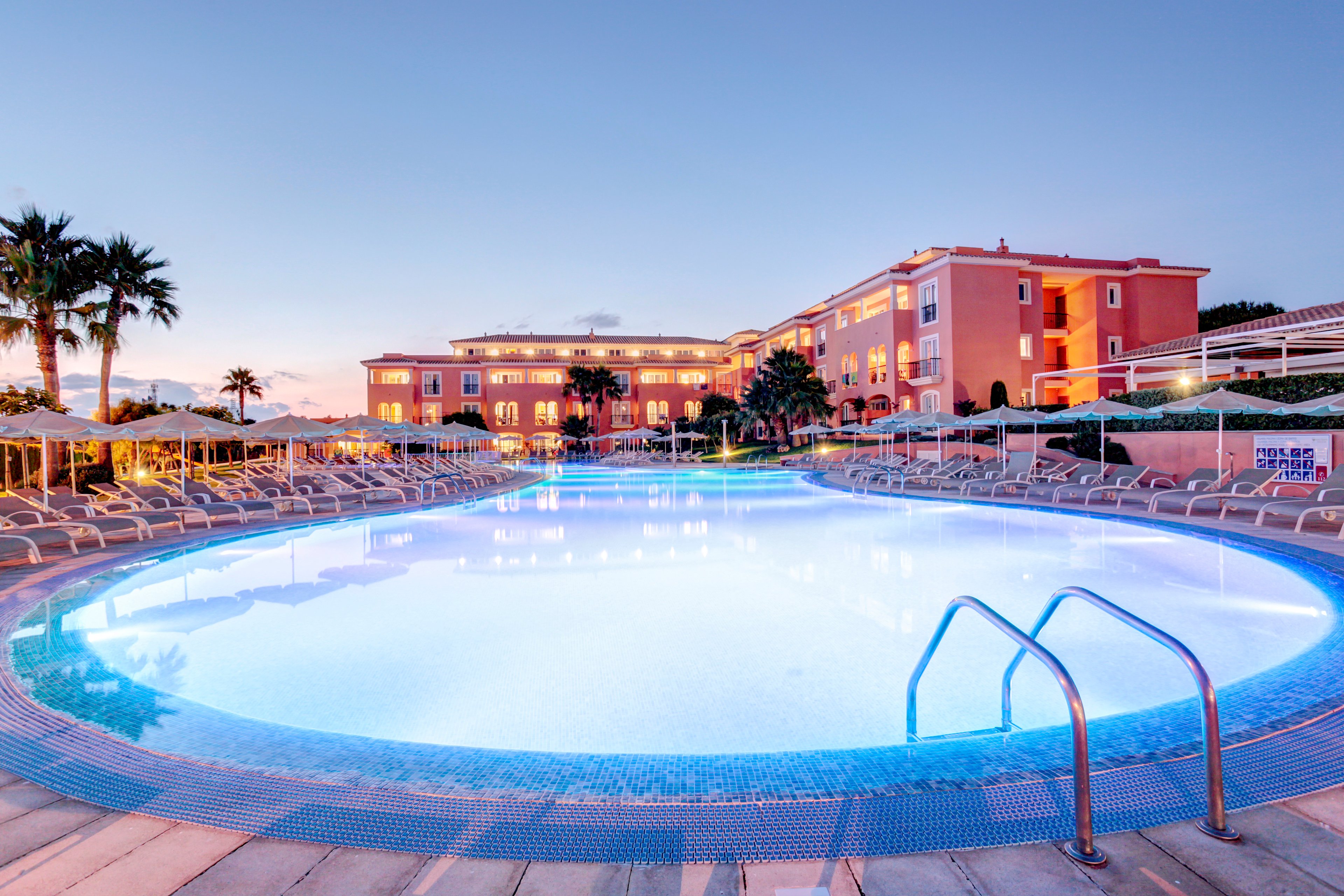 Grupotel Macarella Suites & Spa