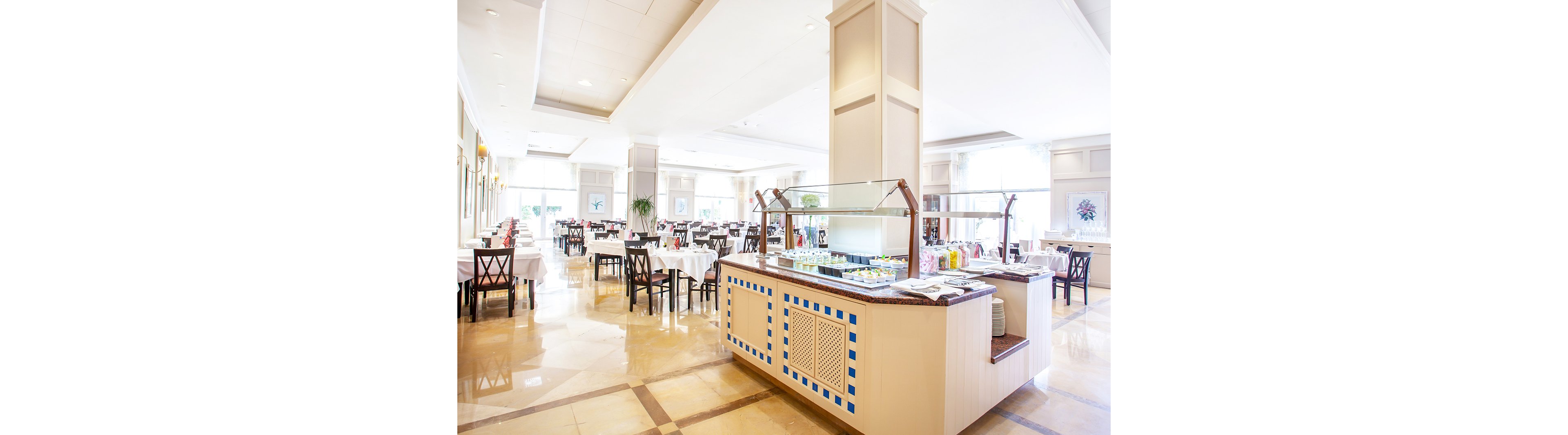 Grupotel Macarella Suites & Spa