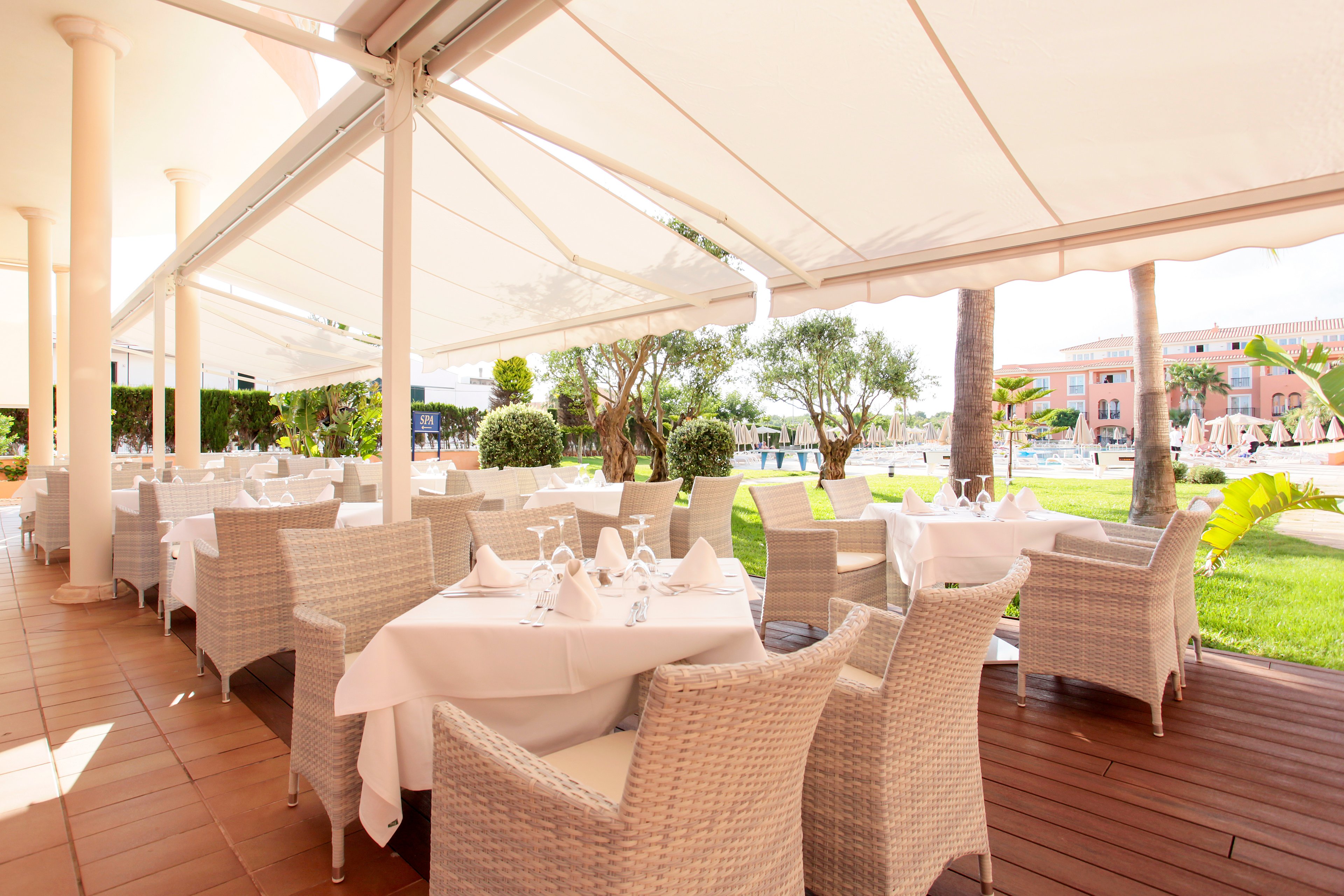 Grupotel Macarella Suites & Spa