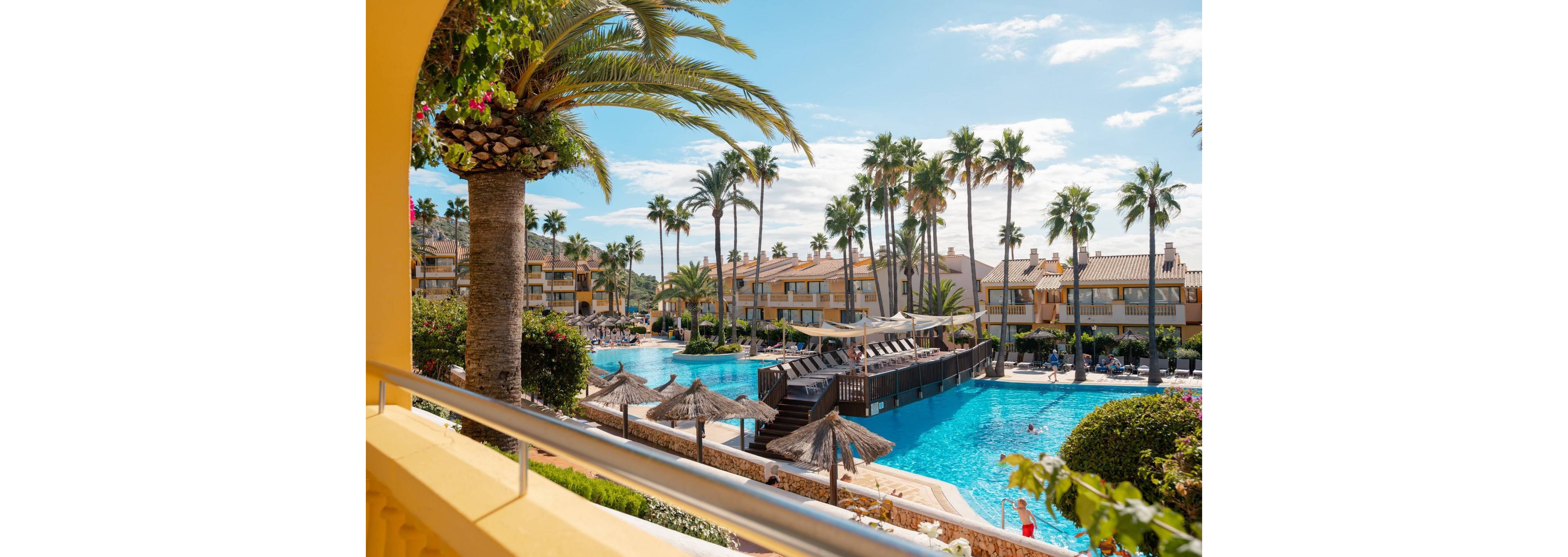 Royal Son Bou Family Club