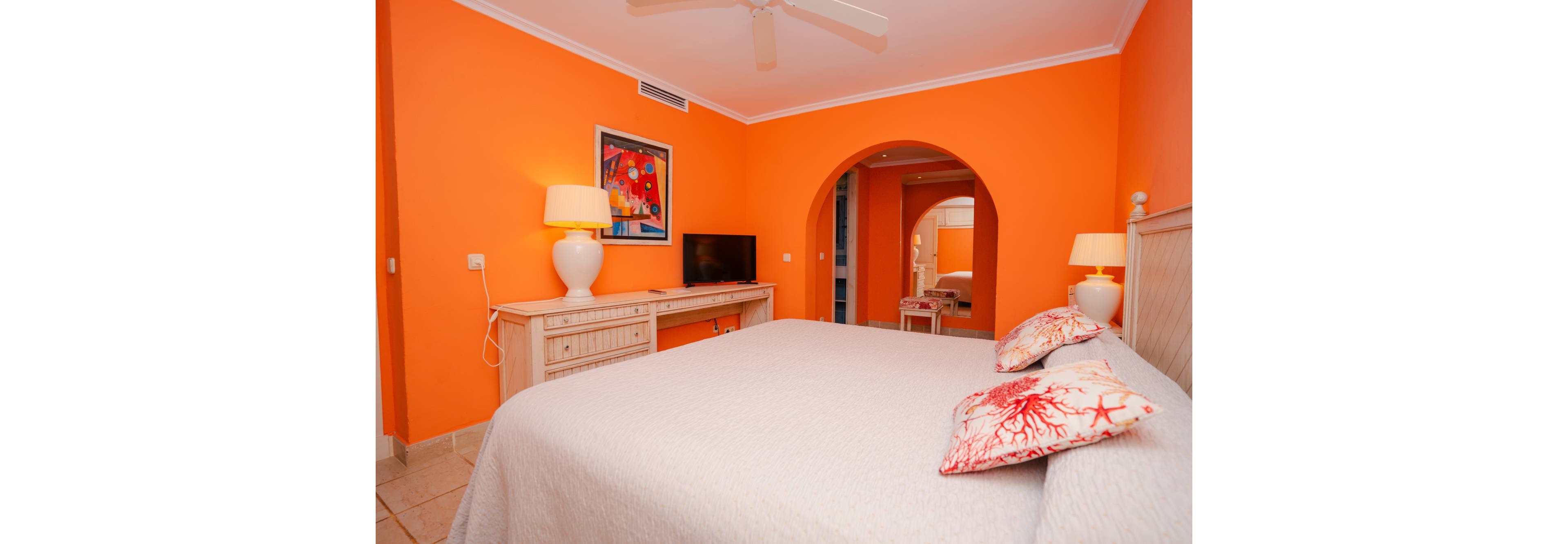 Royal Son Bou Family Club