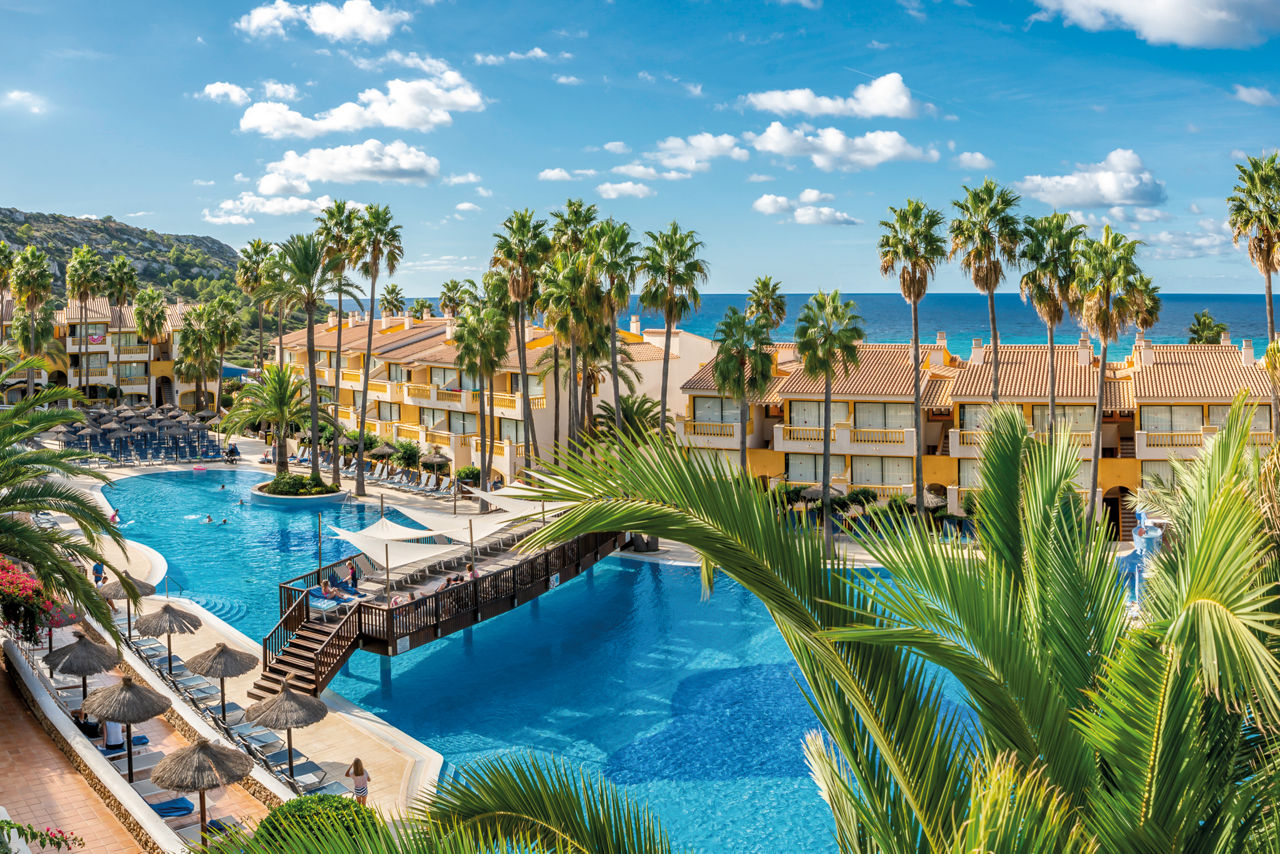 Royal Son Bou Family Club