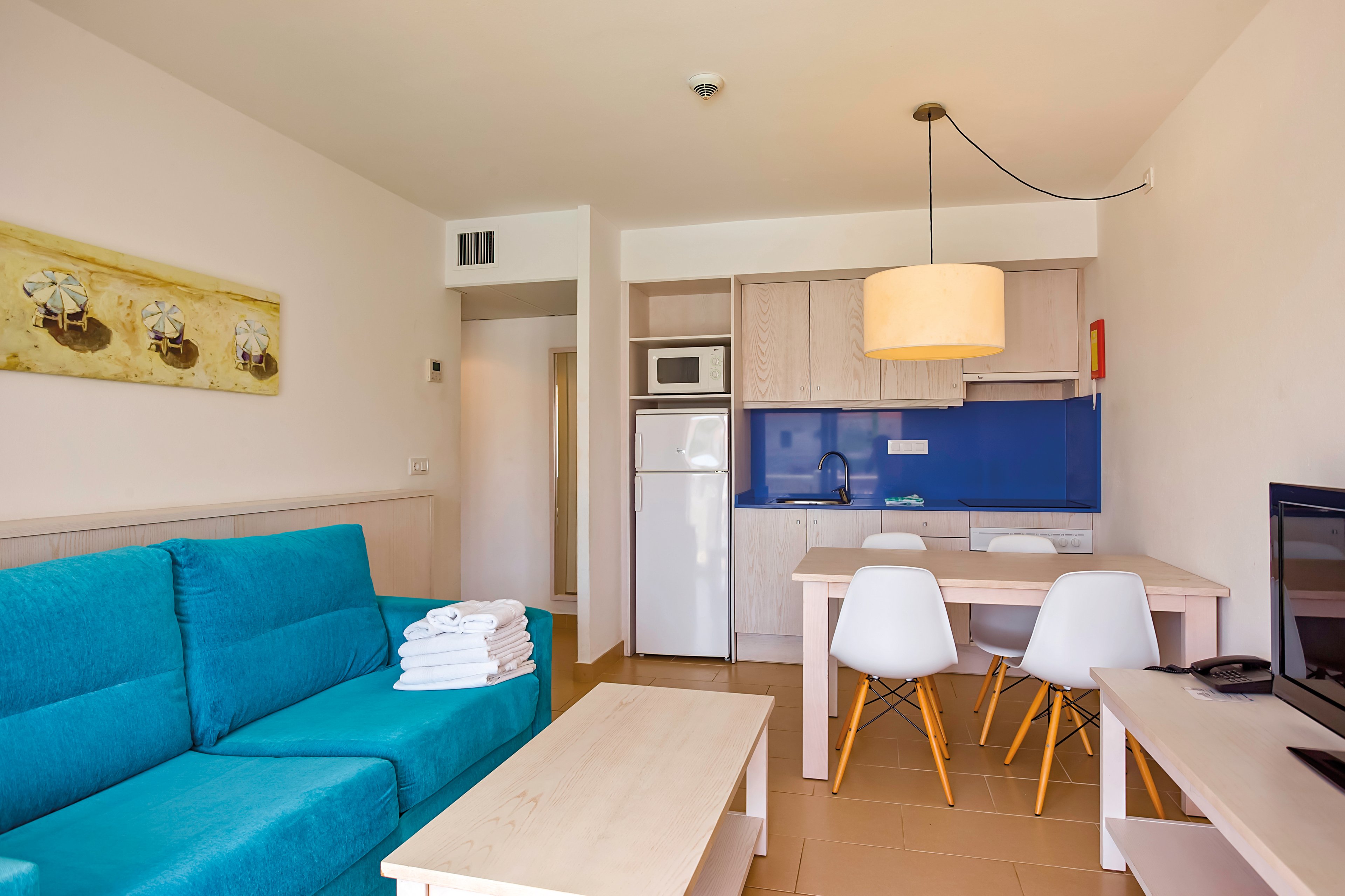 Seth Mestral & Llebeig