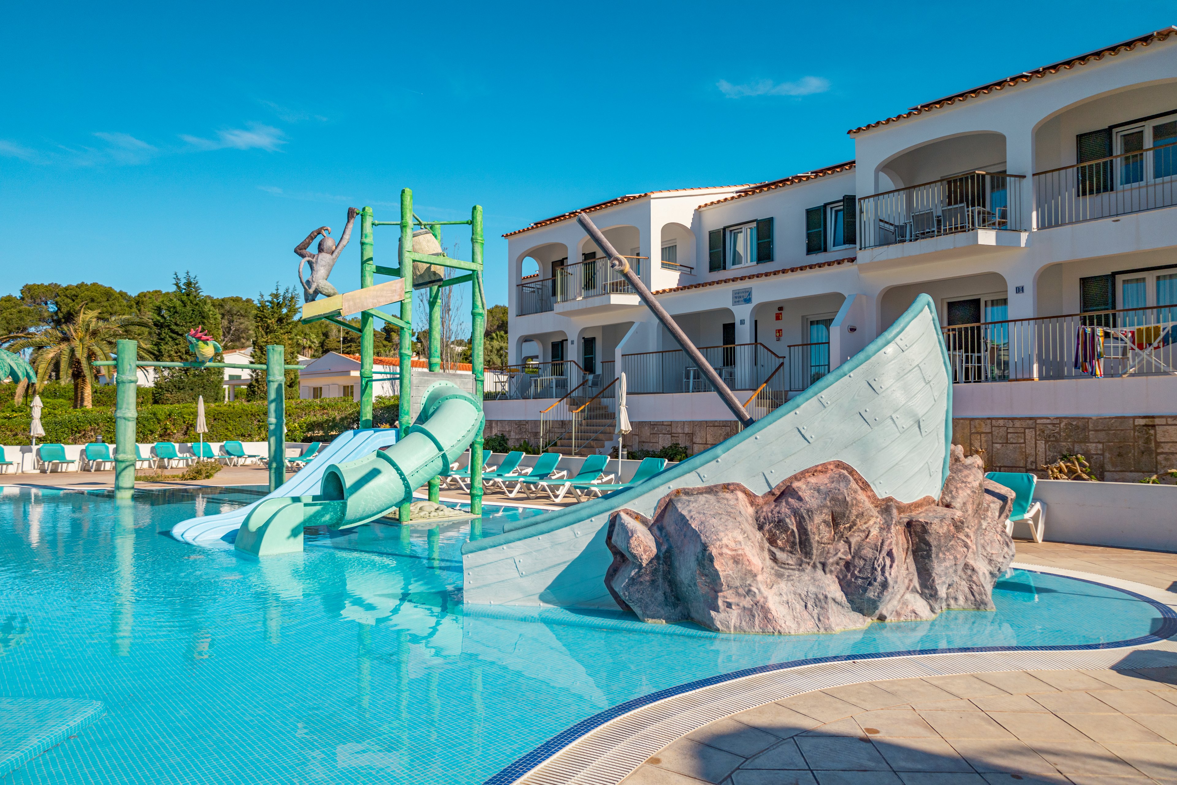 Seth Mestral & Llebeig