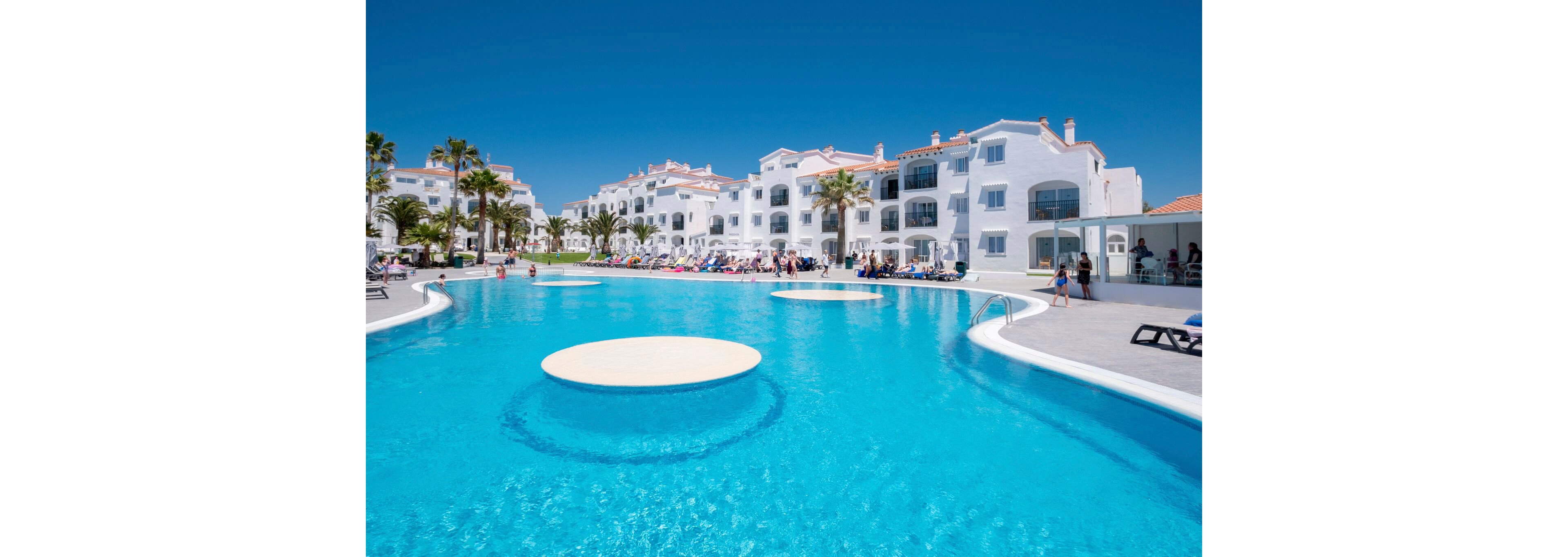 FERGUS Style Carema Beach