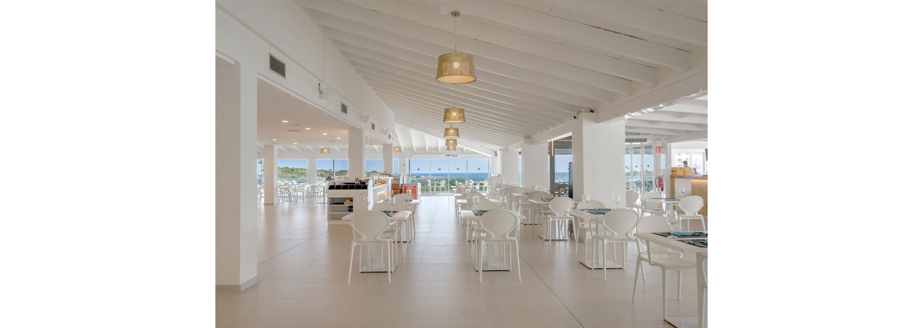 FERGUS Style Carema Beach