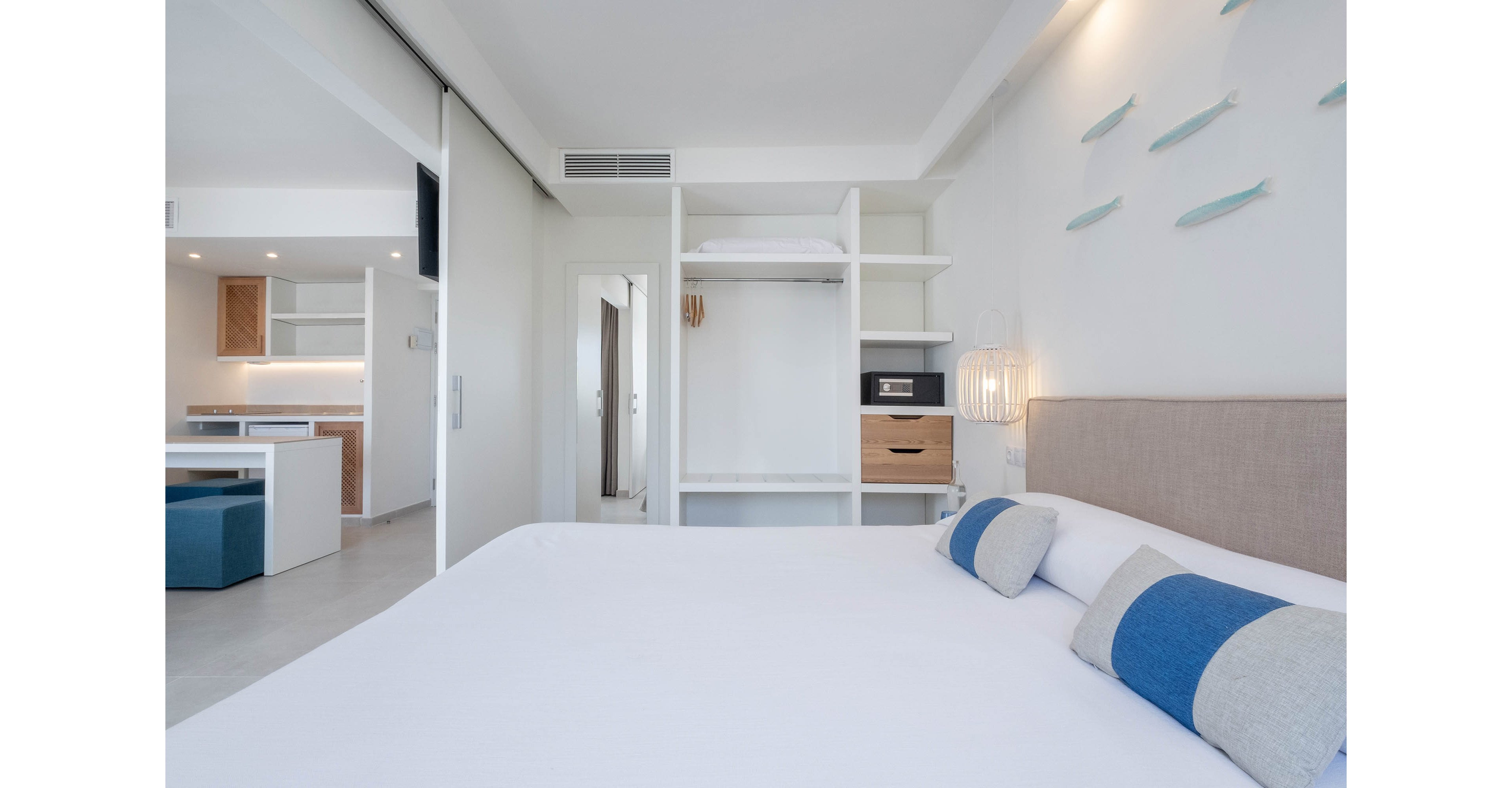 FERGUS Style Carema Beach