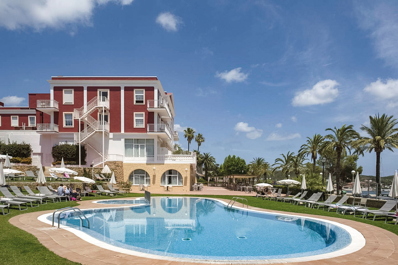 Hotel Senator Port Mao