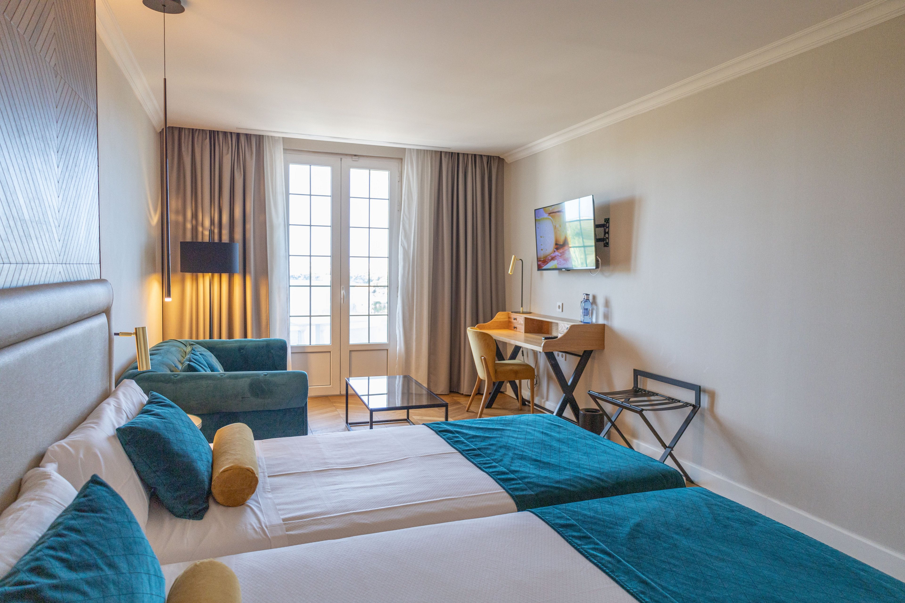 Hotel Senator Port Mao