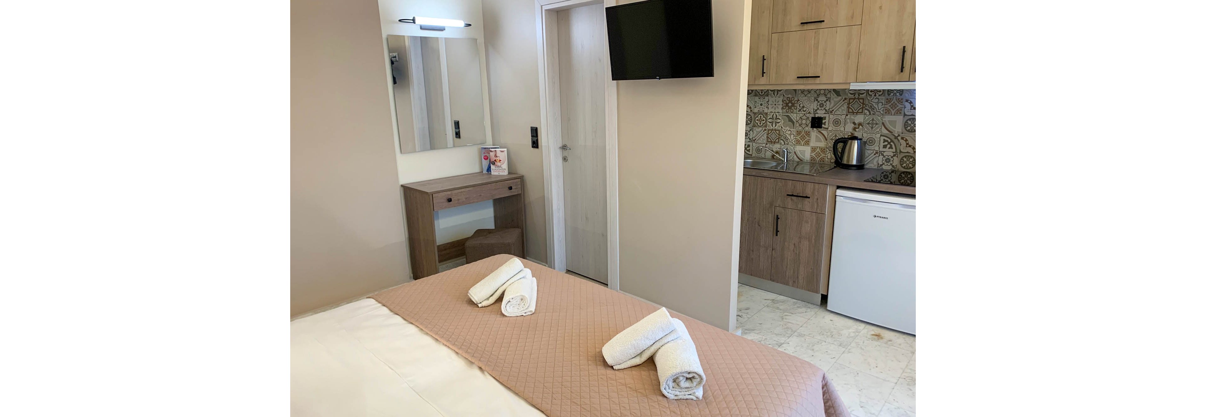 Marianthi Paradise Studios