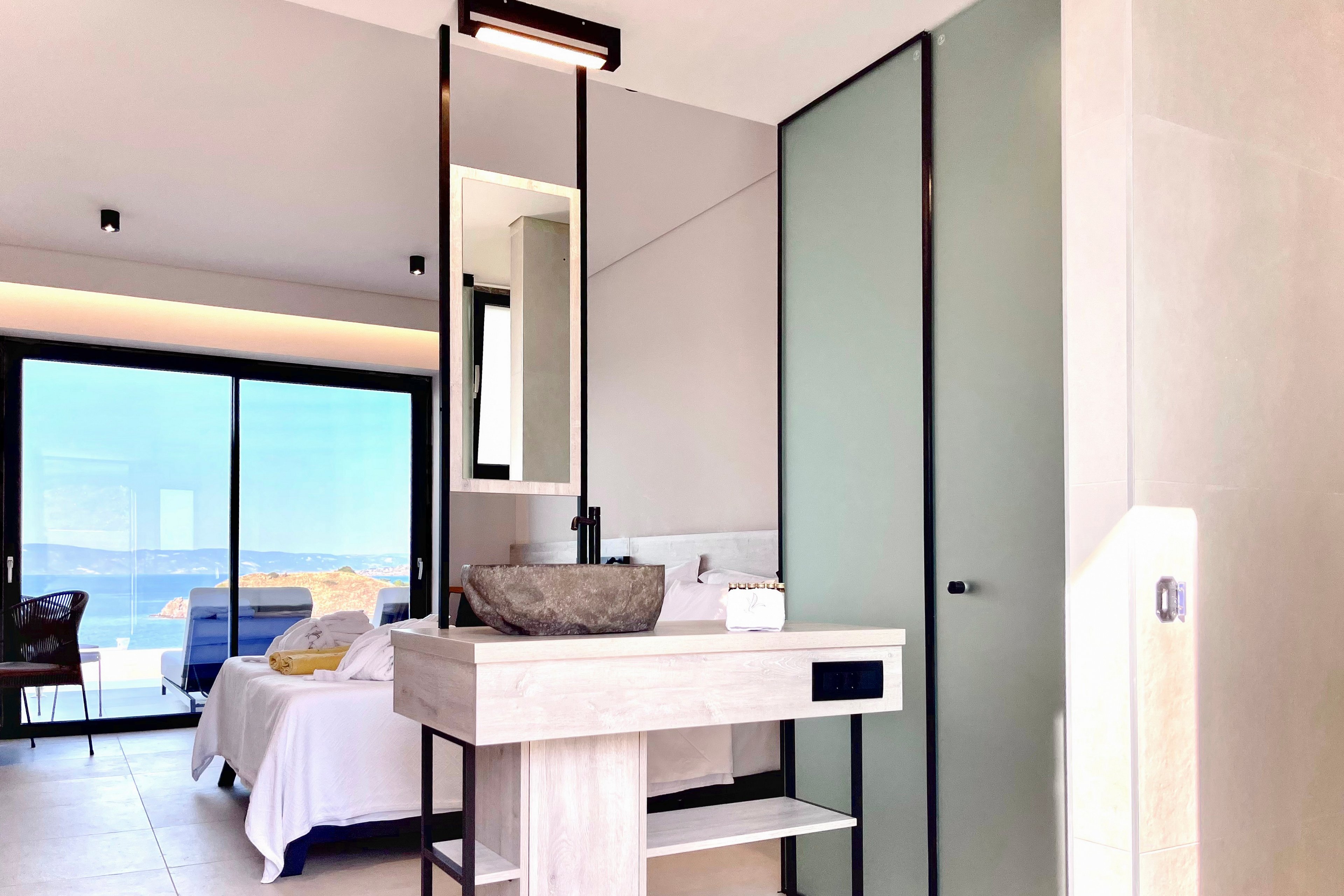 Eleia Seafront Villas