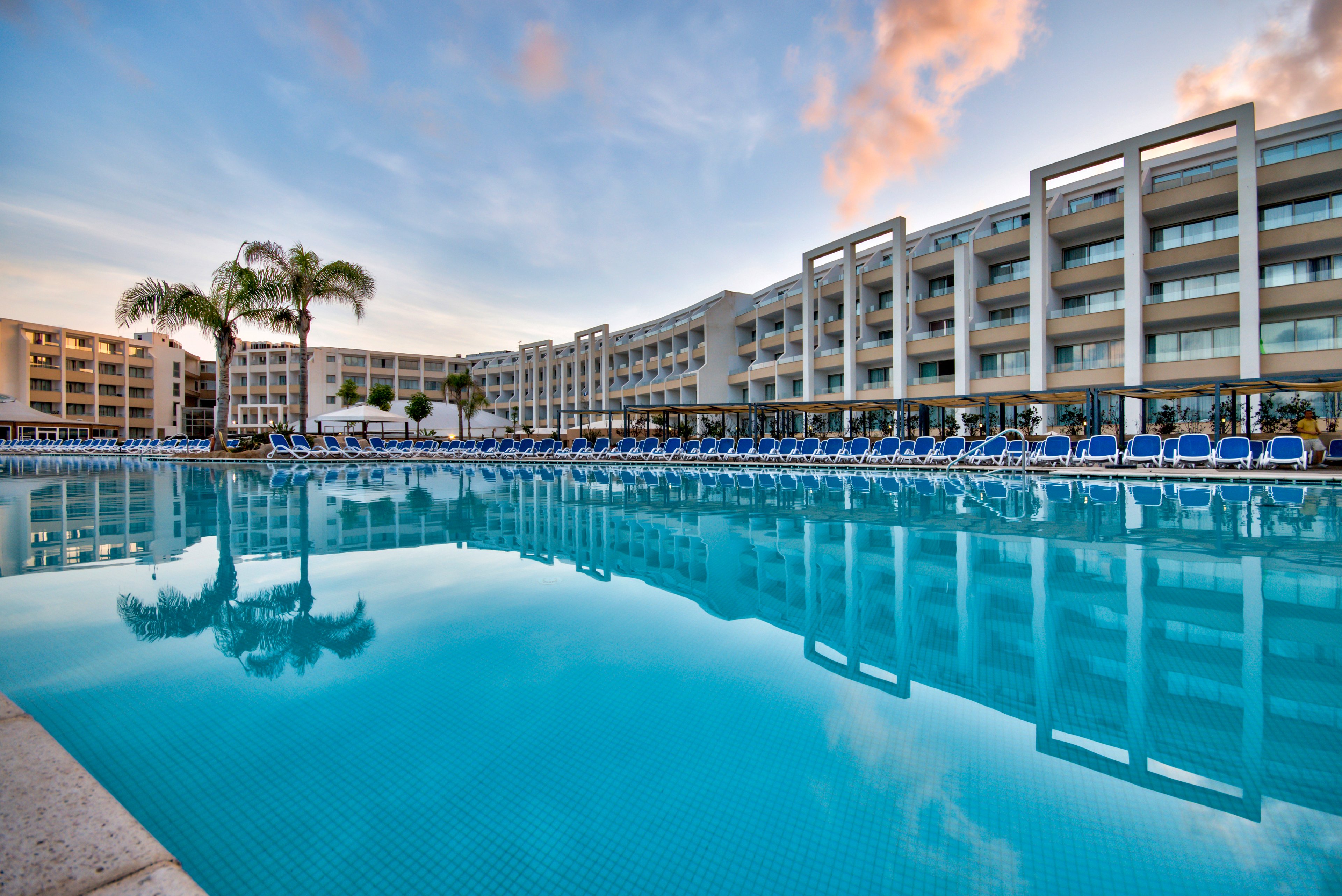 db Seabank Resort & Spa