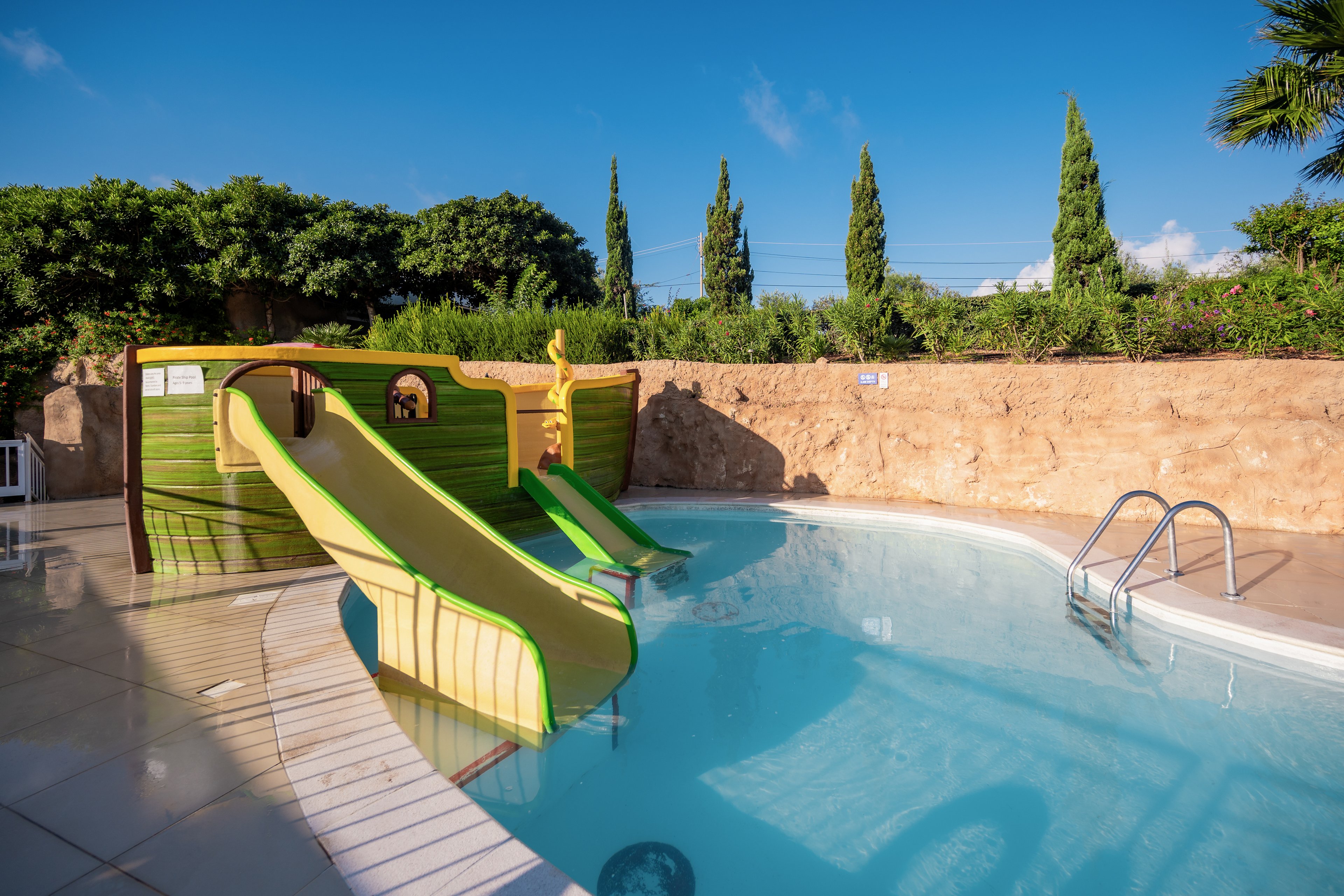 db Seabank Resort & Spa