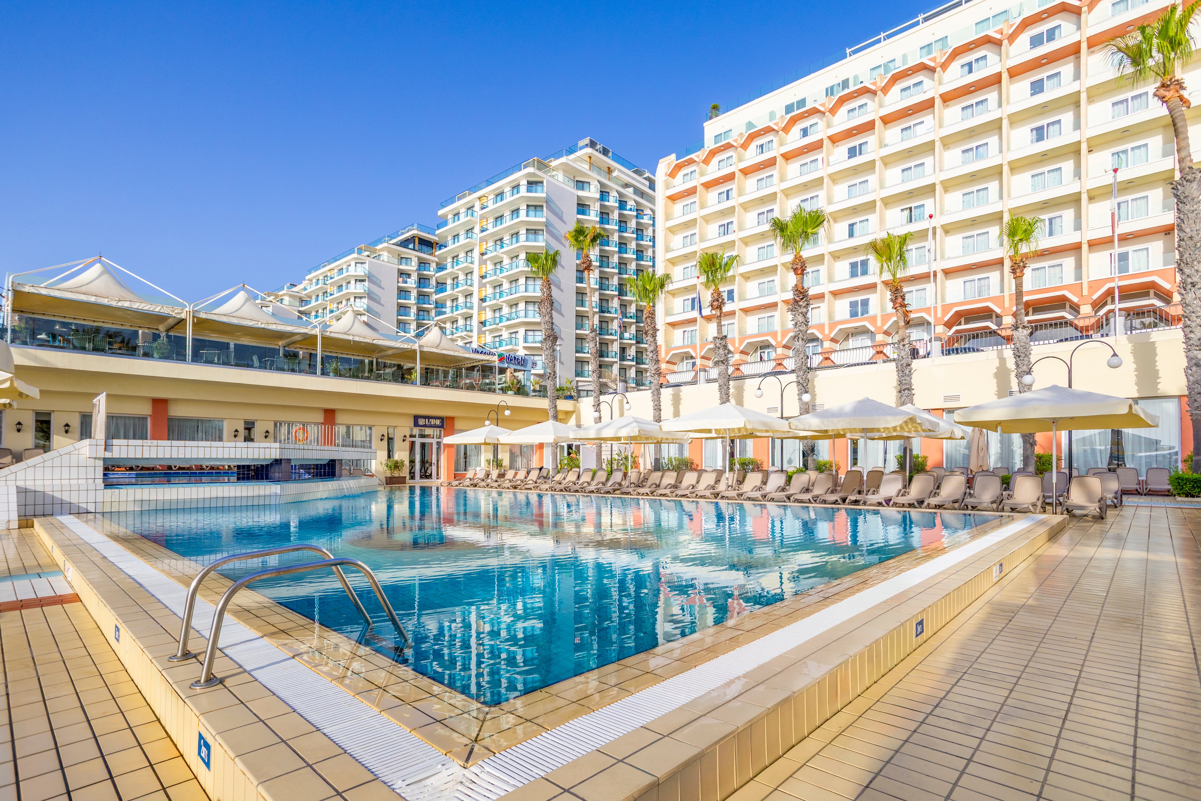 Qawra Palace Resort & Spa