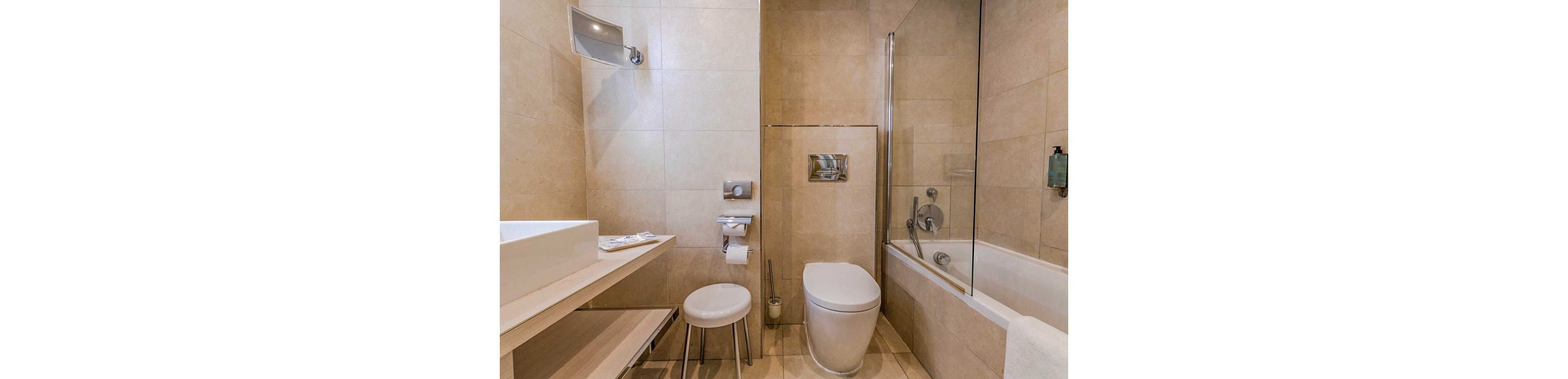 Maritim Antonine Hotel