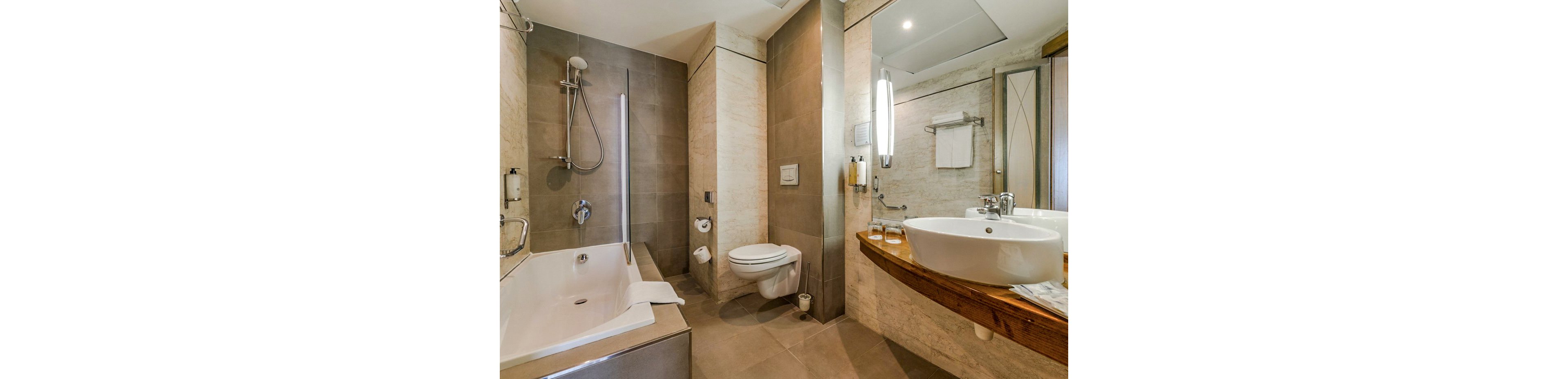 Maritim Antonine Hotel