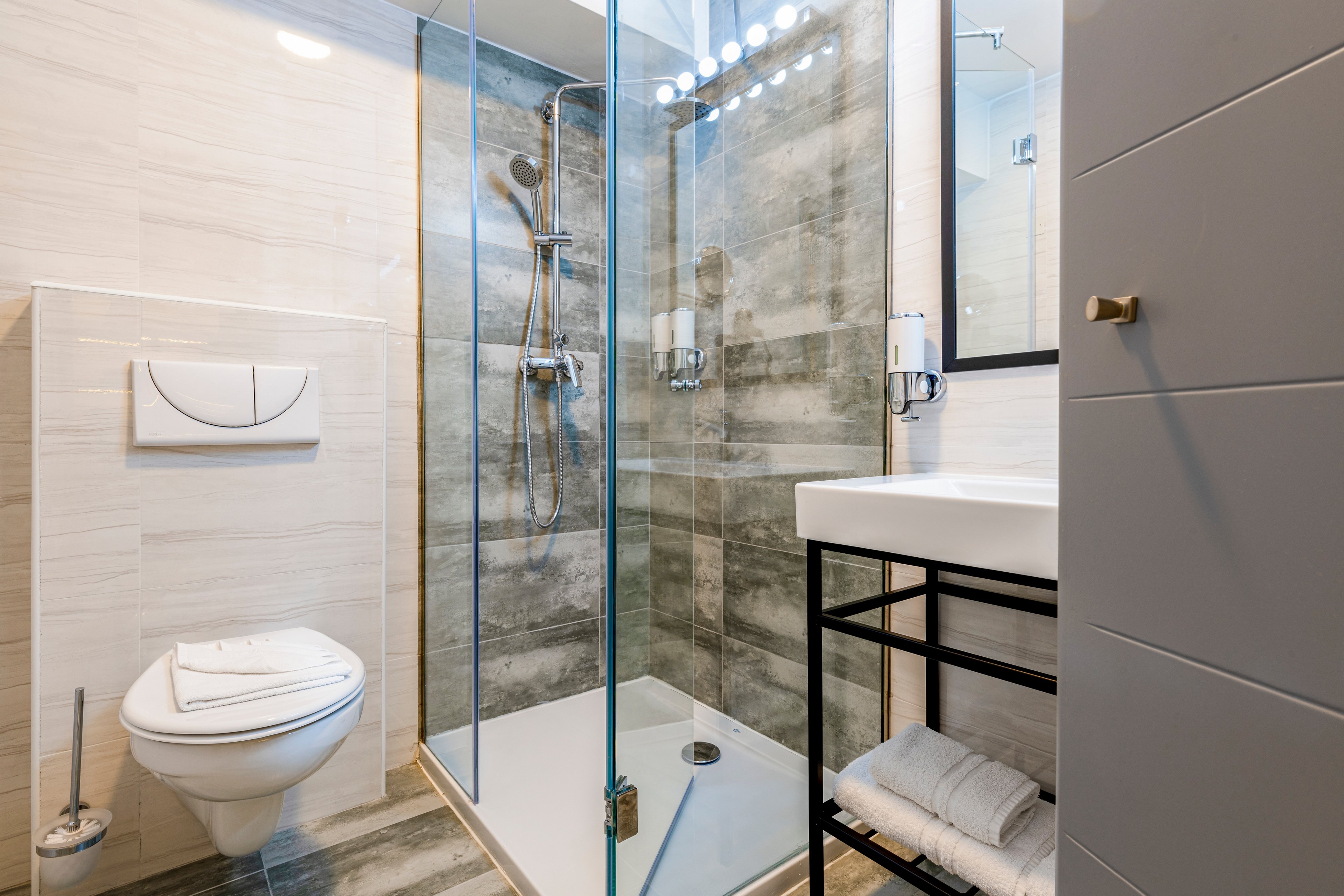 ST Bayview Hotel & Spa