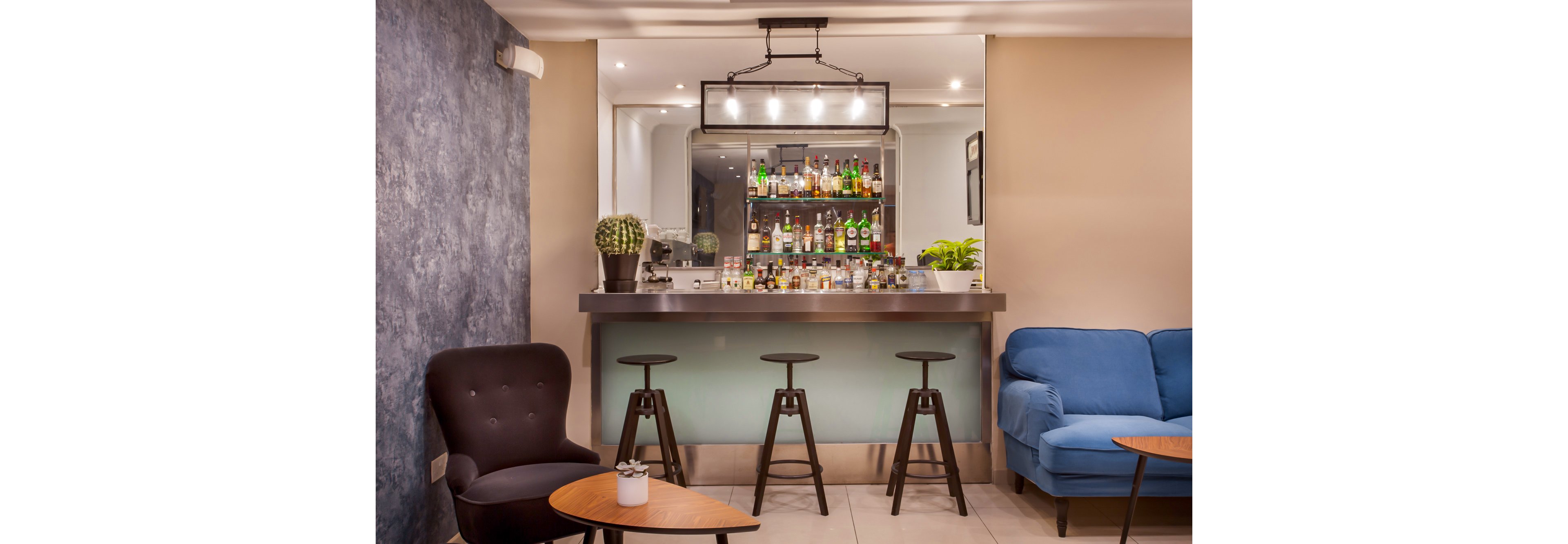 The Plaza and Plaza Regency Hotel and Apartments