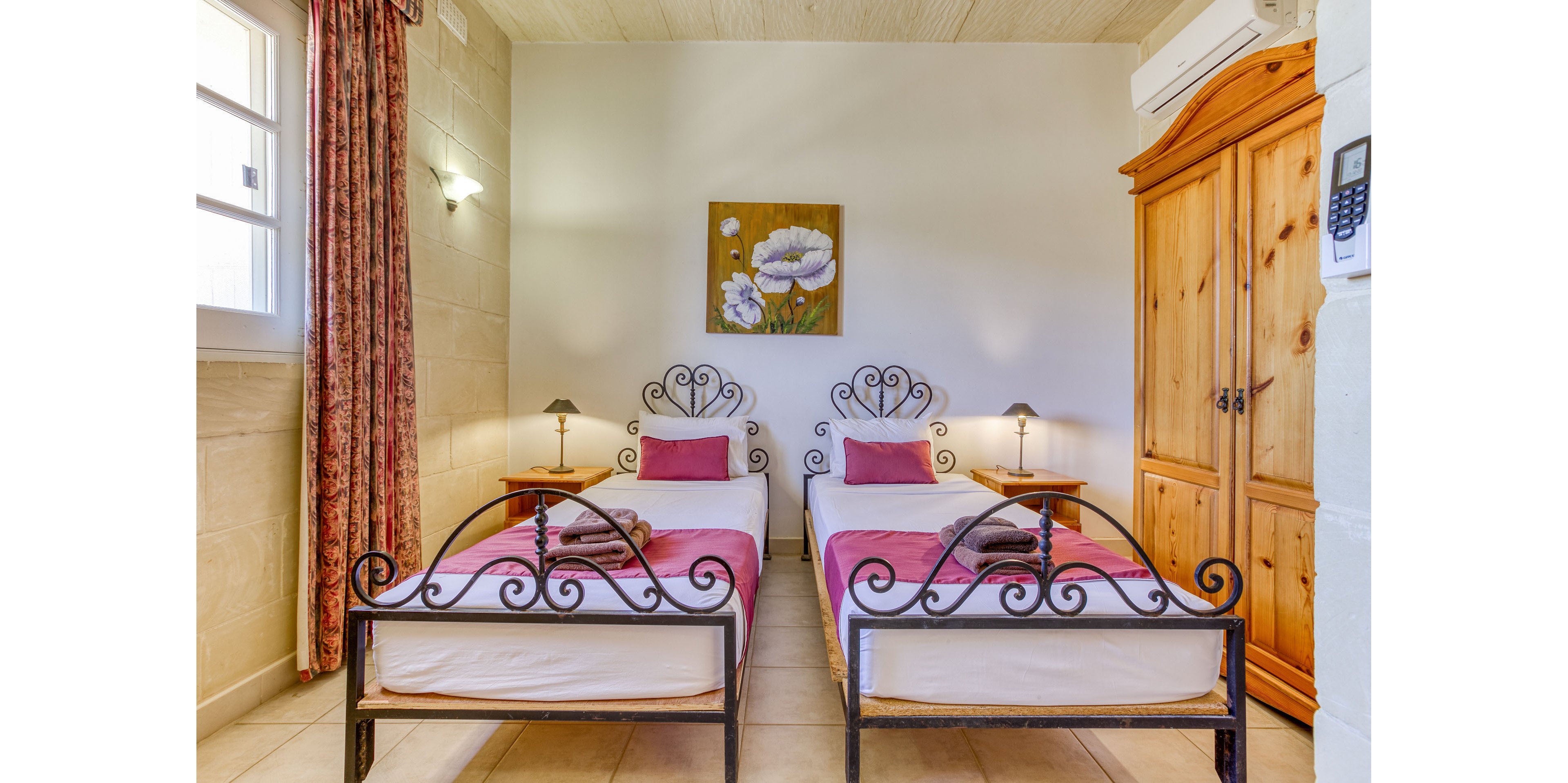 Villagg Tal Fanal