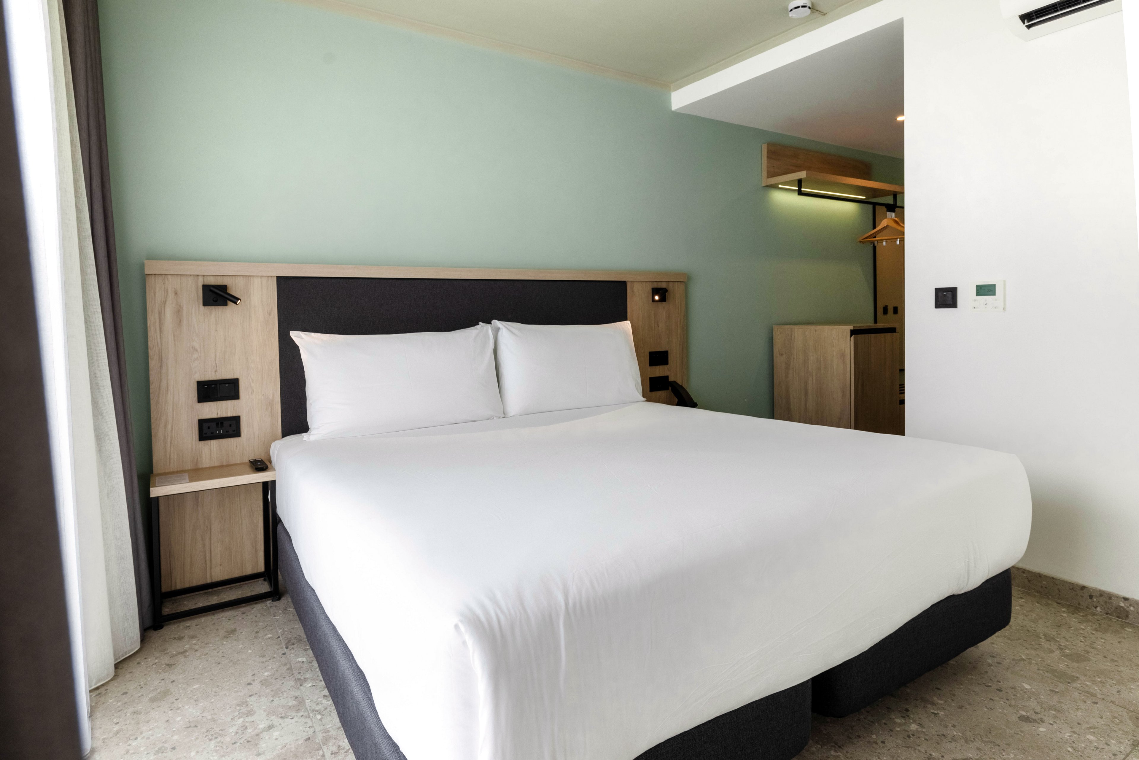 Hotel Levante St Julian's Affiliated by Melia