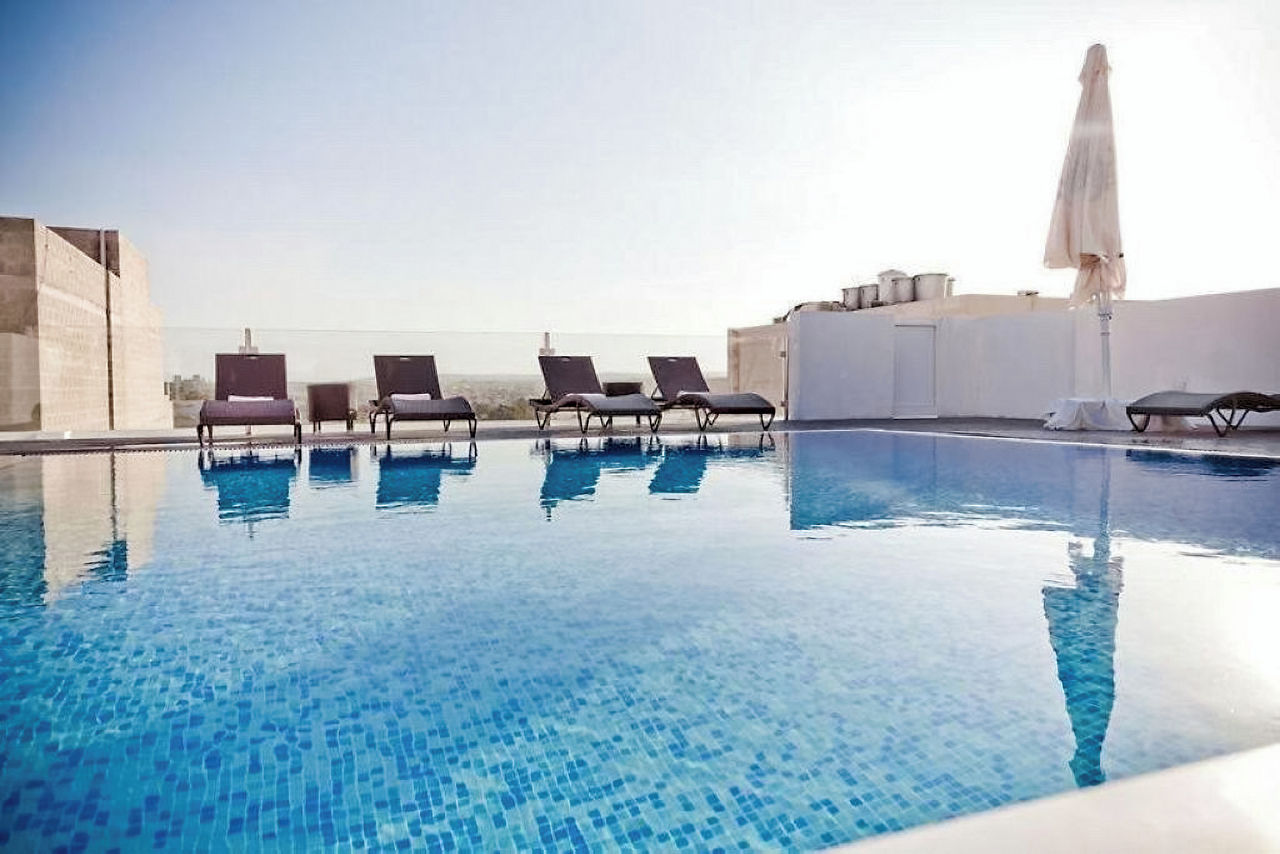 Sliema Tigne Suites