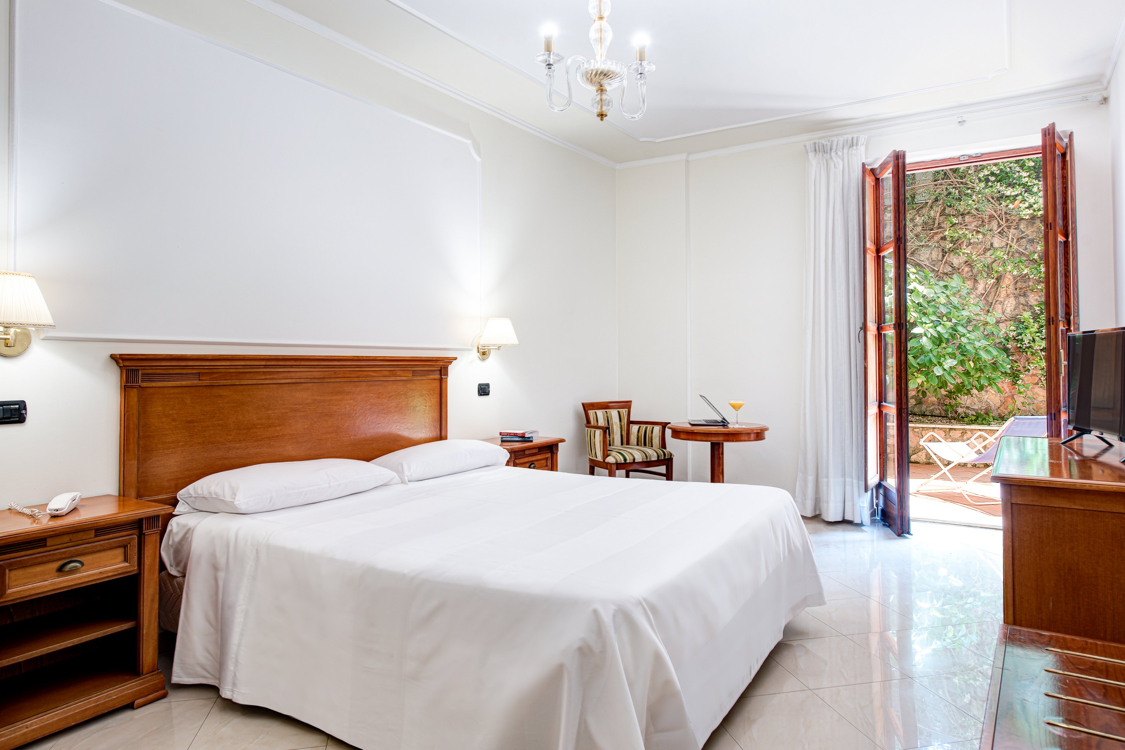 Majestic Palace Hotel.