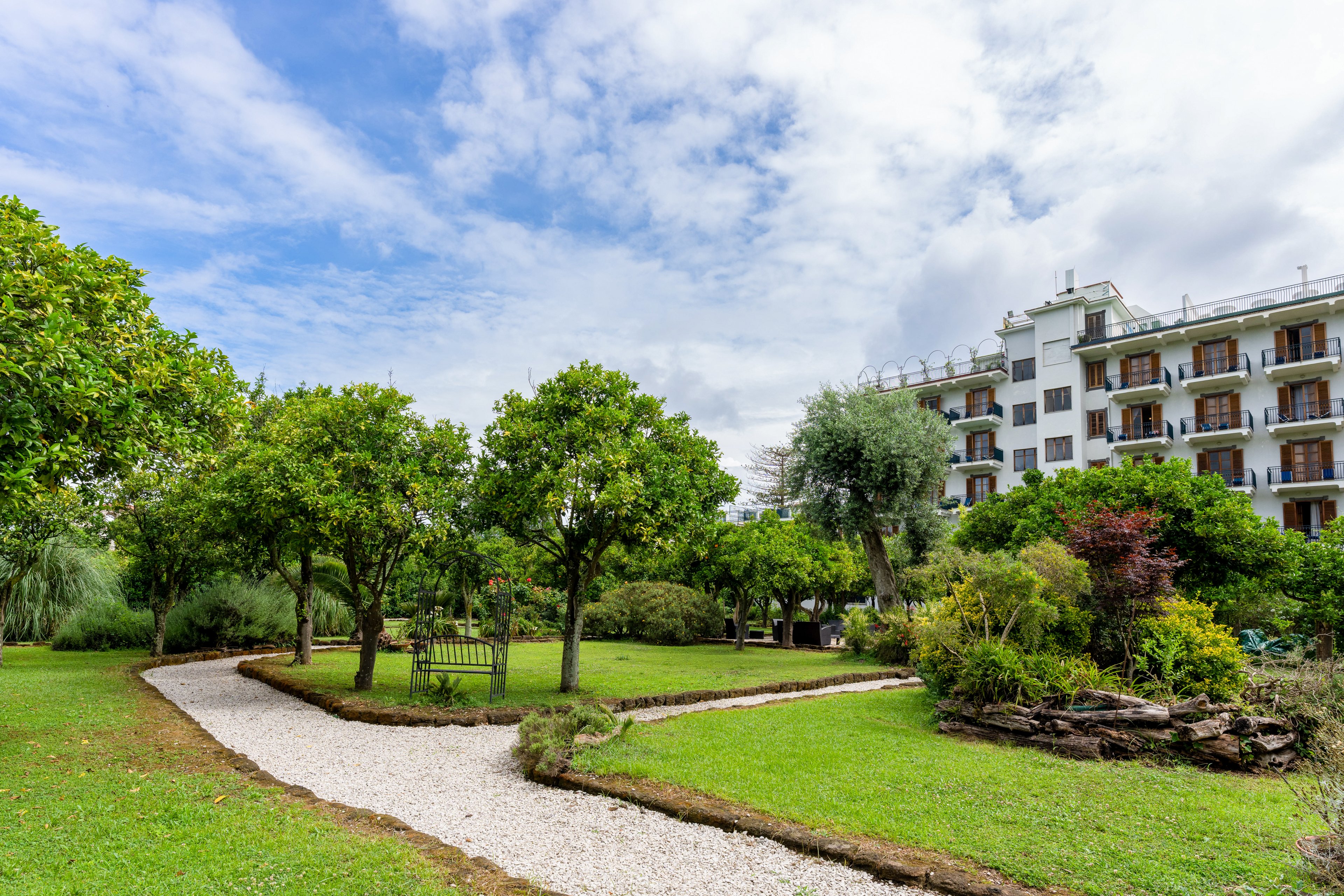 Majestic Palace Hotel.