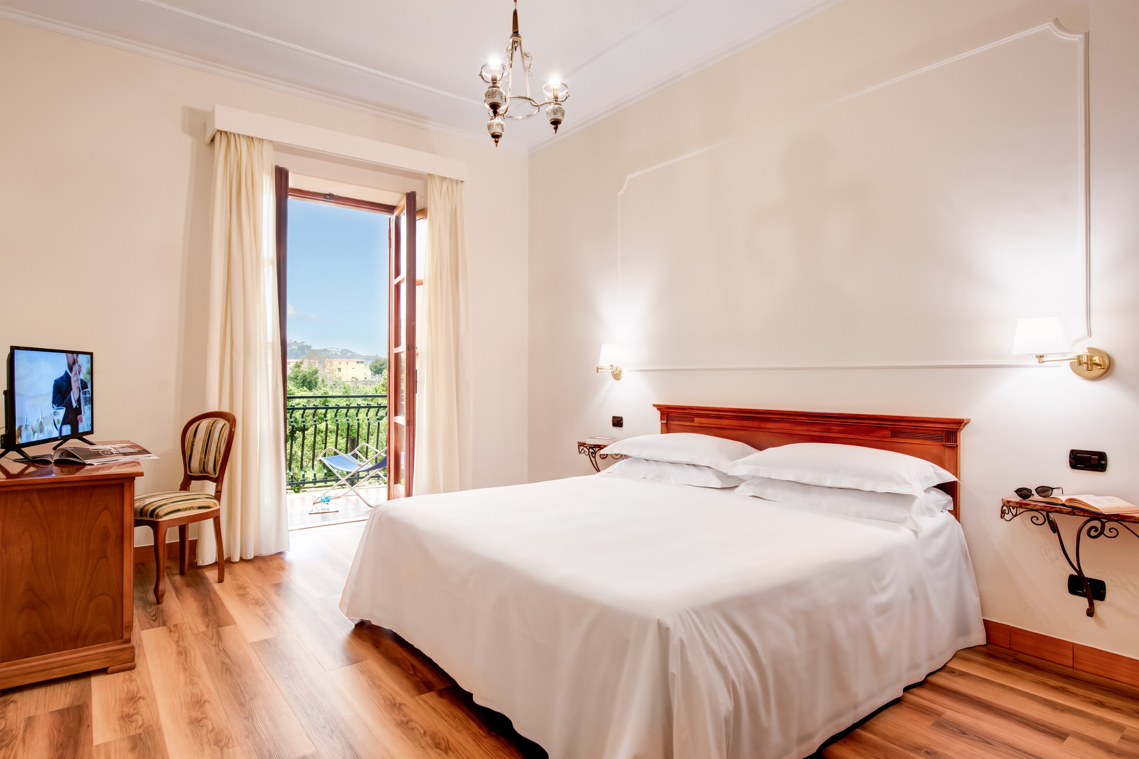 Majestic Palace Hotel.