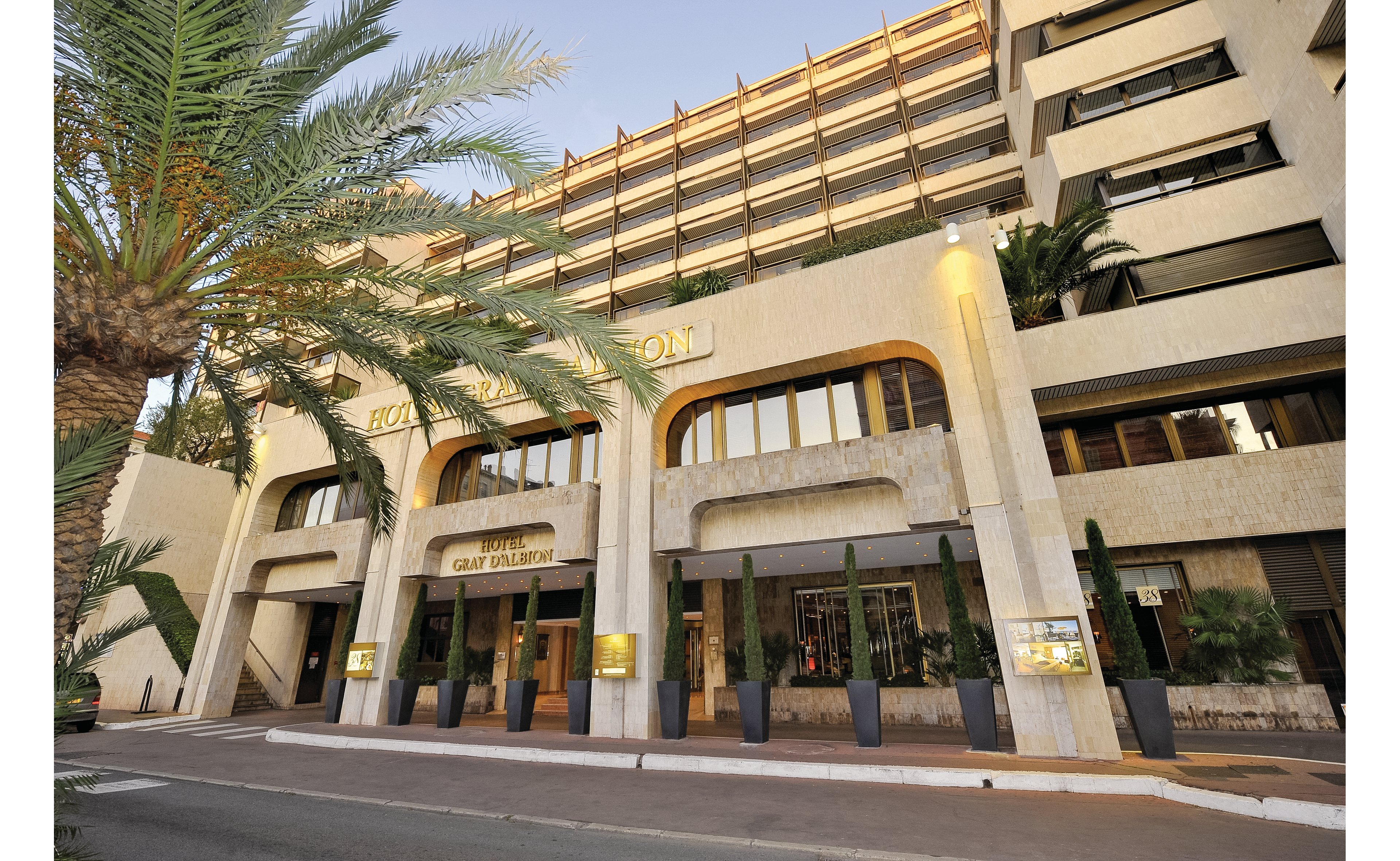 Hotel Barriere Le Gray d'Albion Cannes