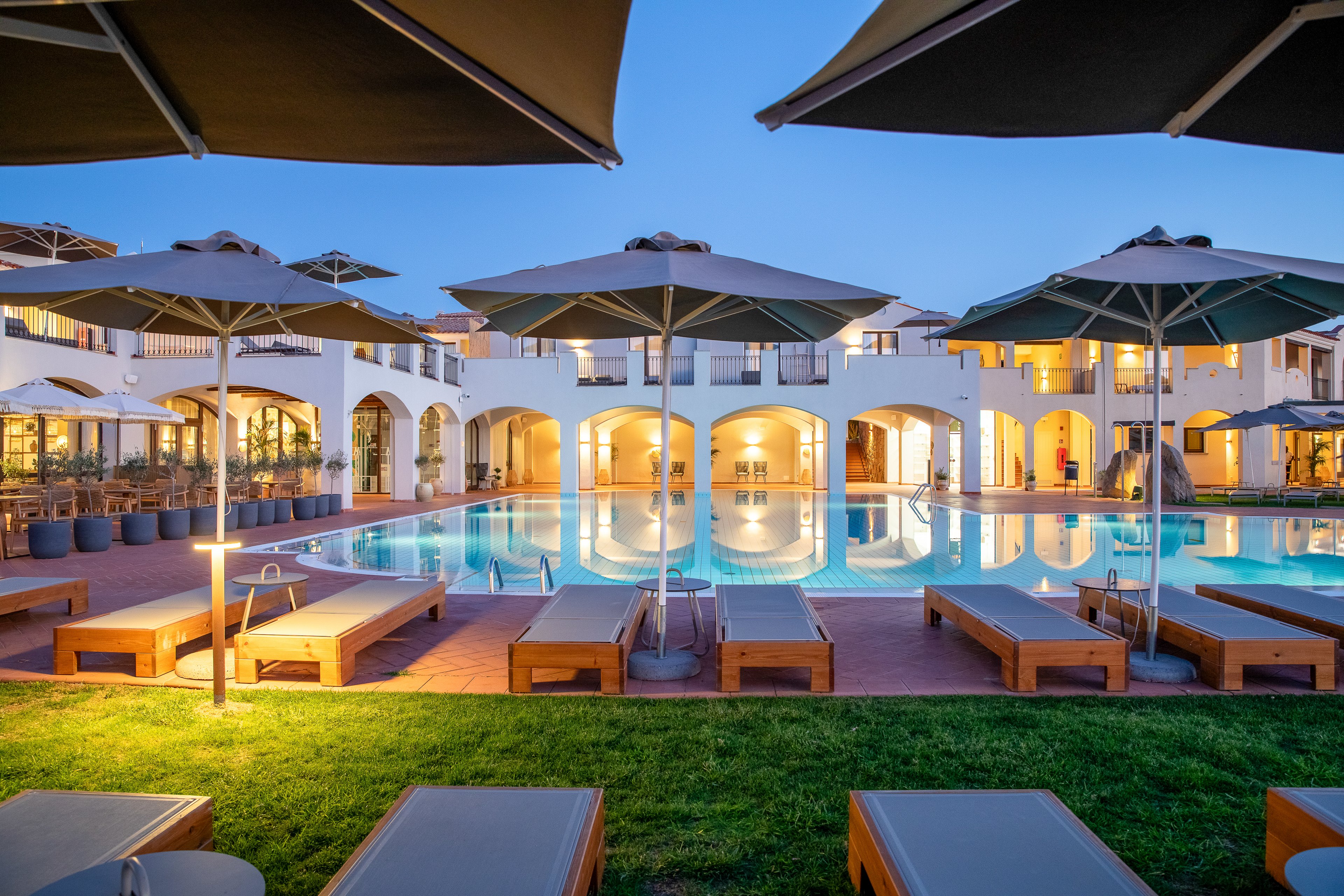 Mangia's Santa Teresa Curio Collection By Hilton