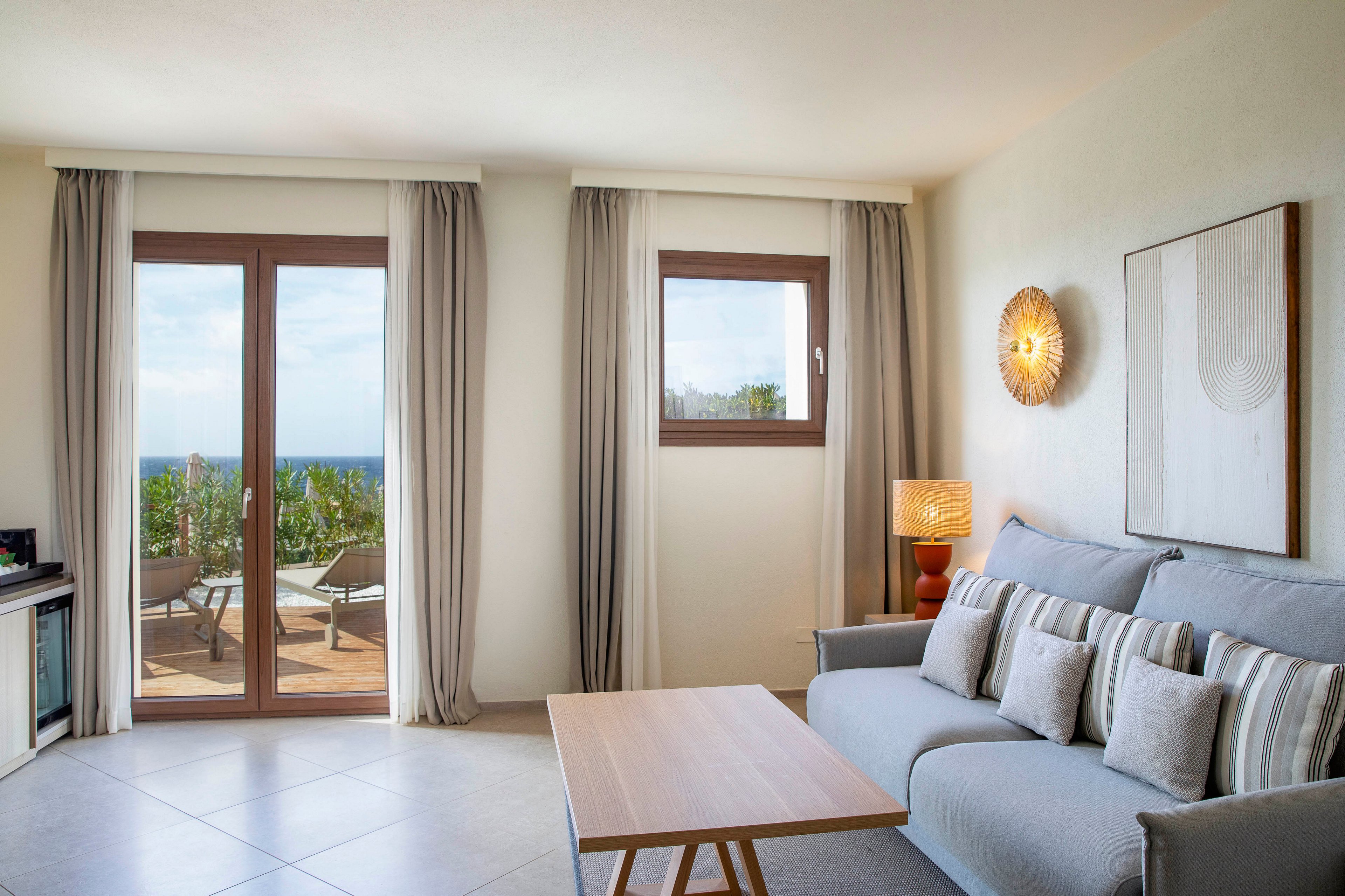 Mangia's Santa Teresa Curio Collection By Hilton