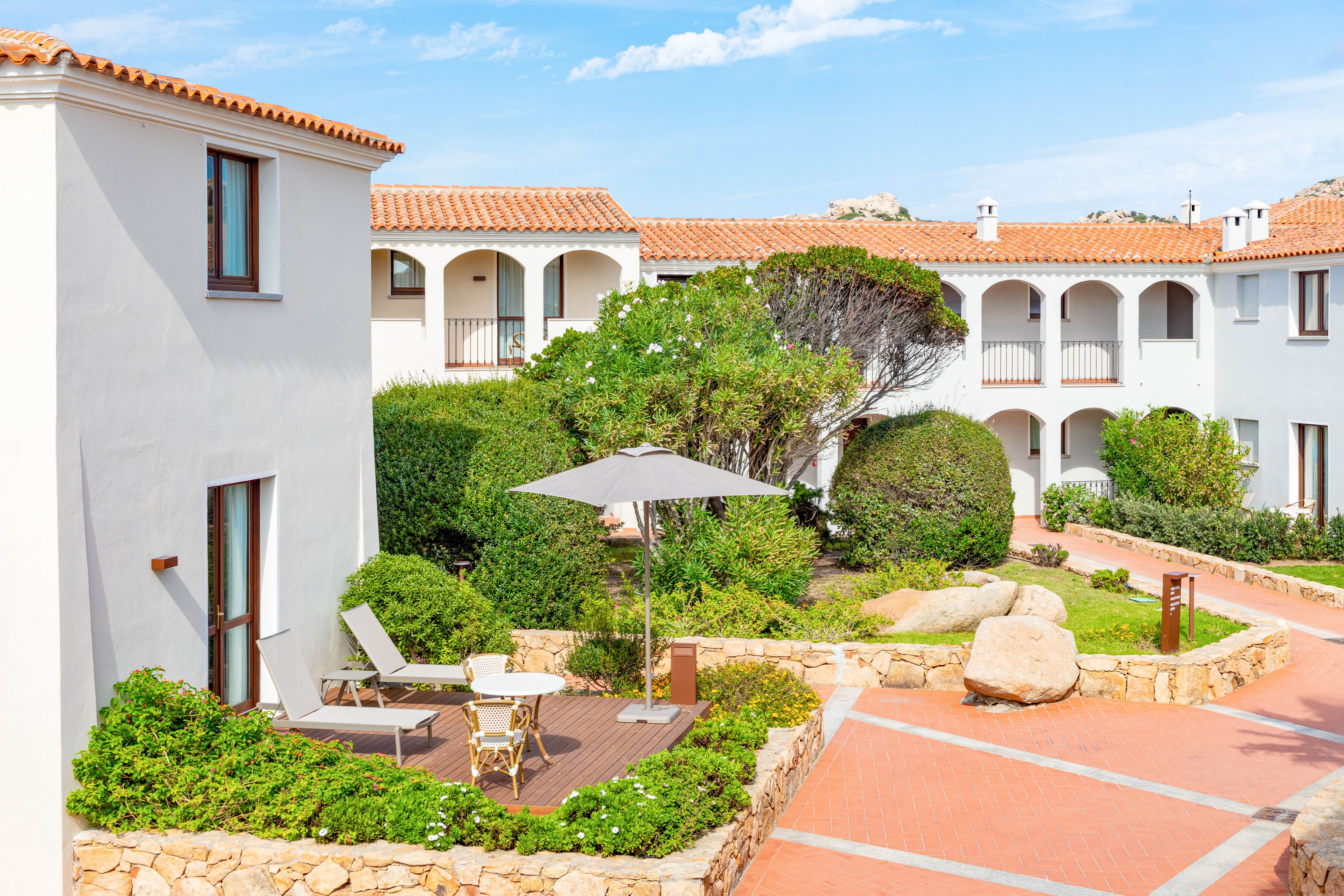 Mangia's Santa Teresa Curio Collection By Hilton