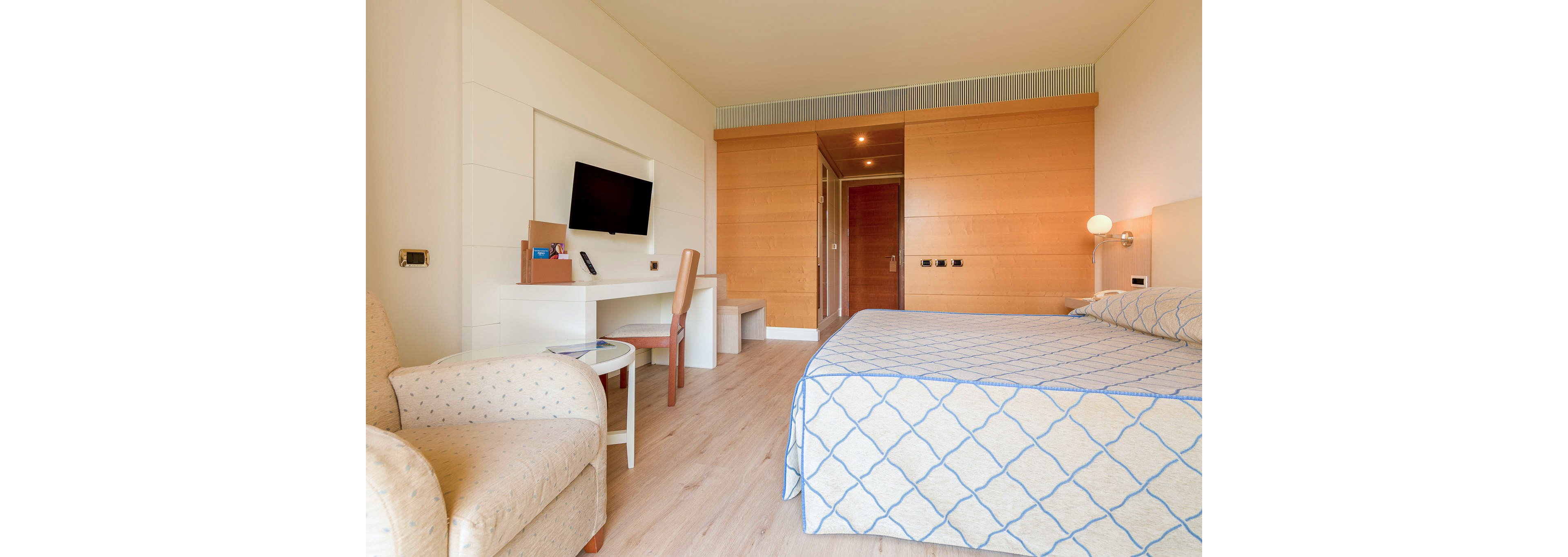 SMY Carlos V Alghero