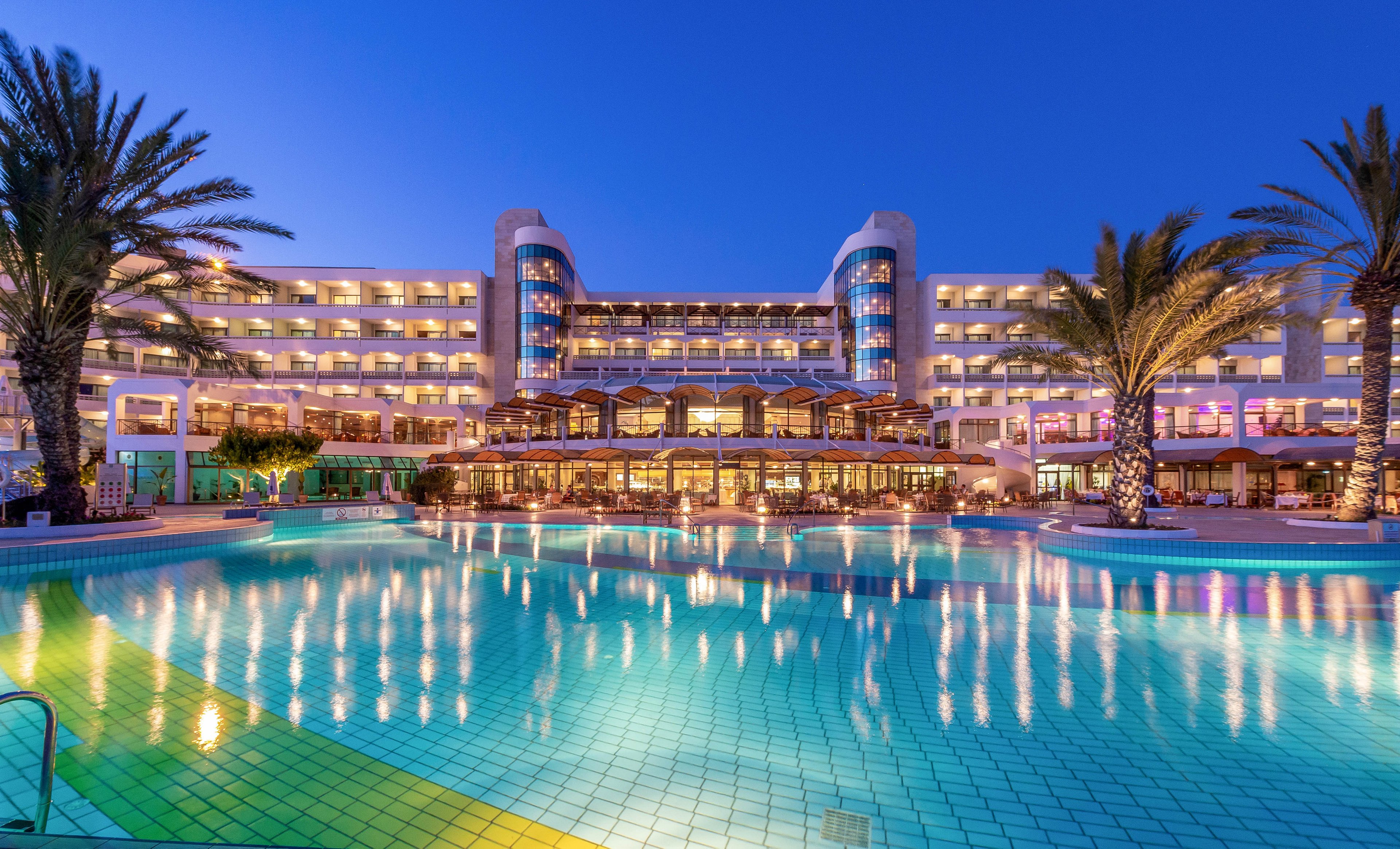 Constantinou Bros Athena Beach Hotel