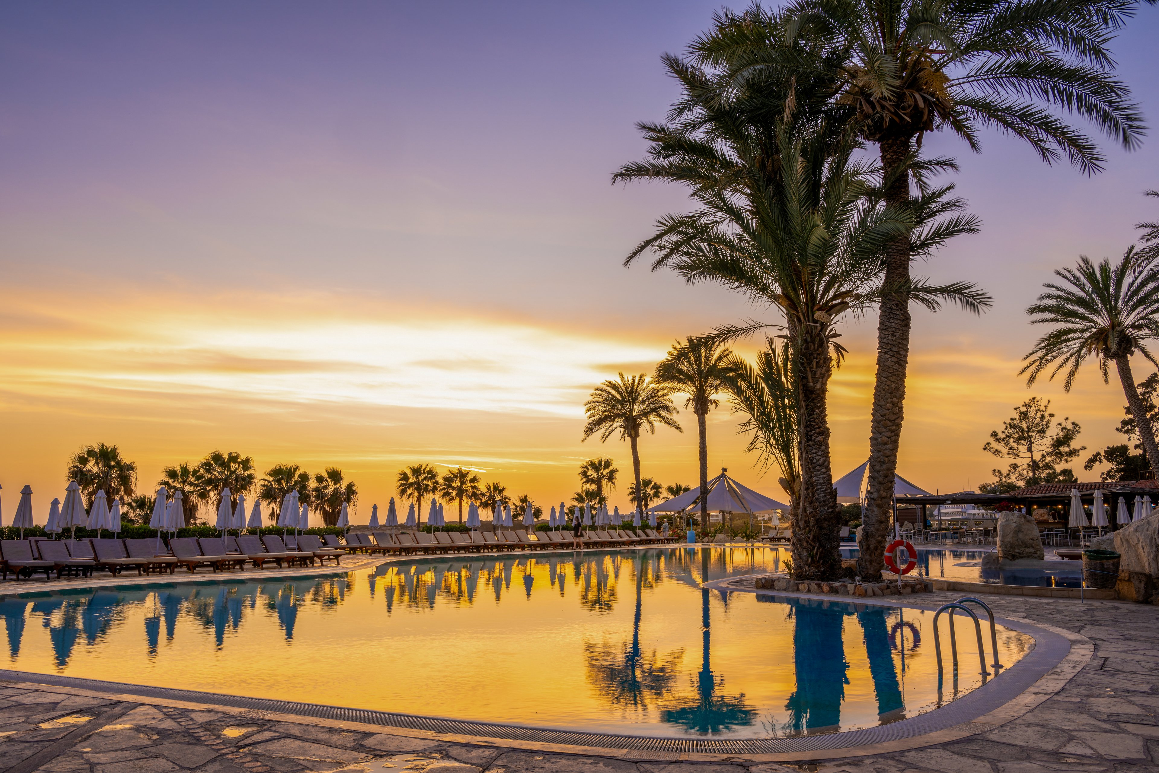 Coral Beach Hotel & Resort