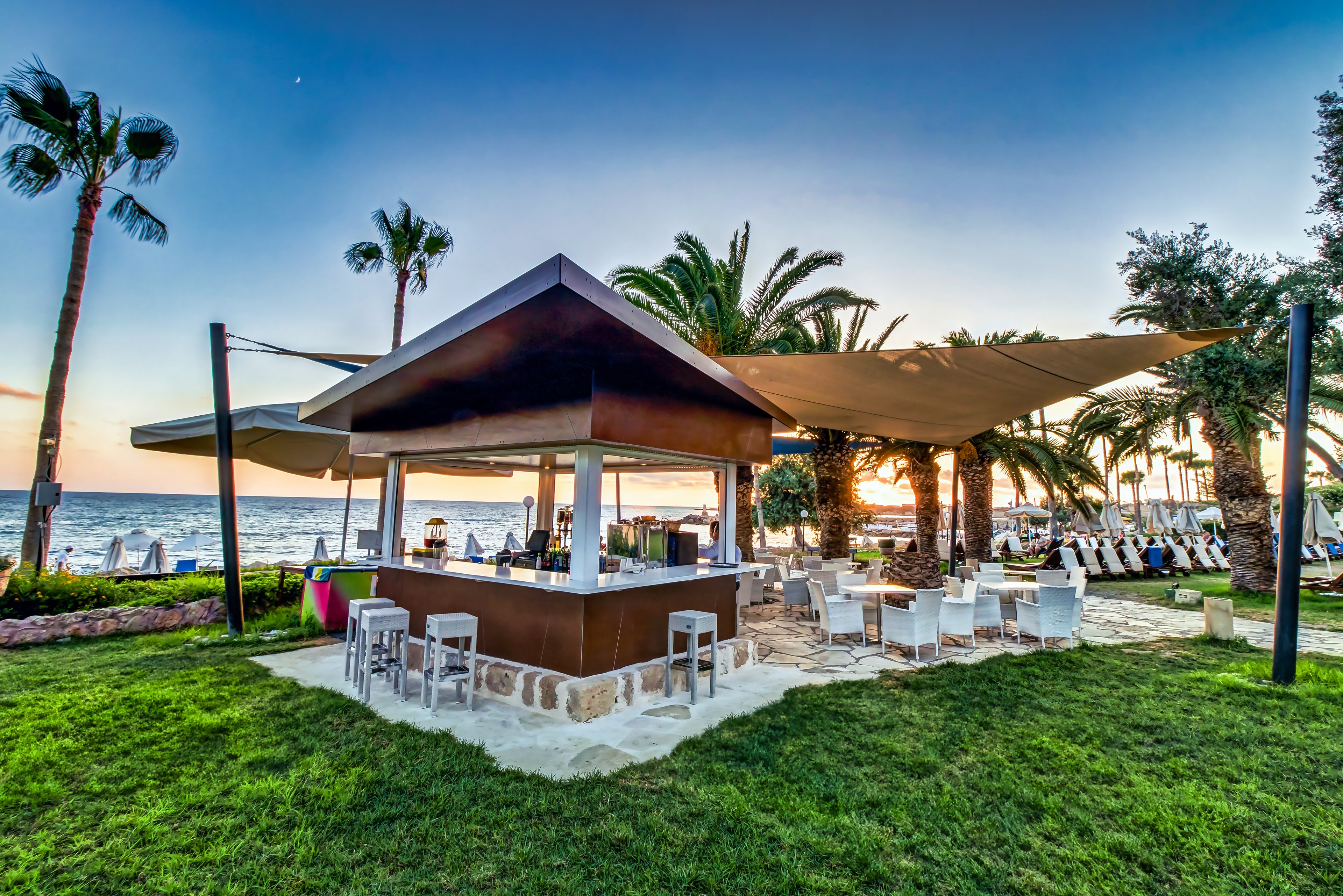 Coral Beach Hotel & Resort