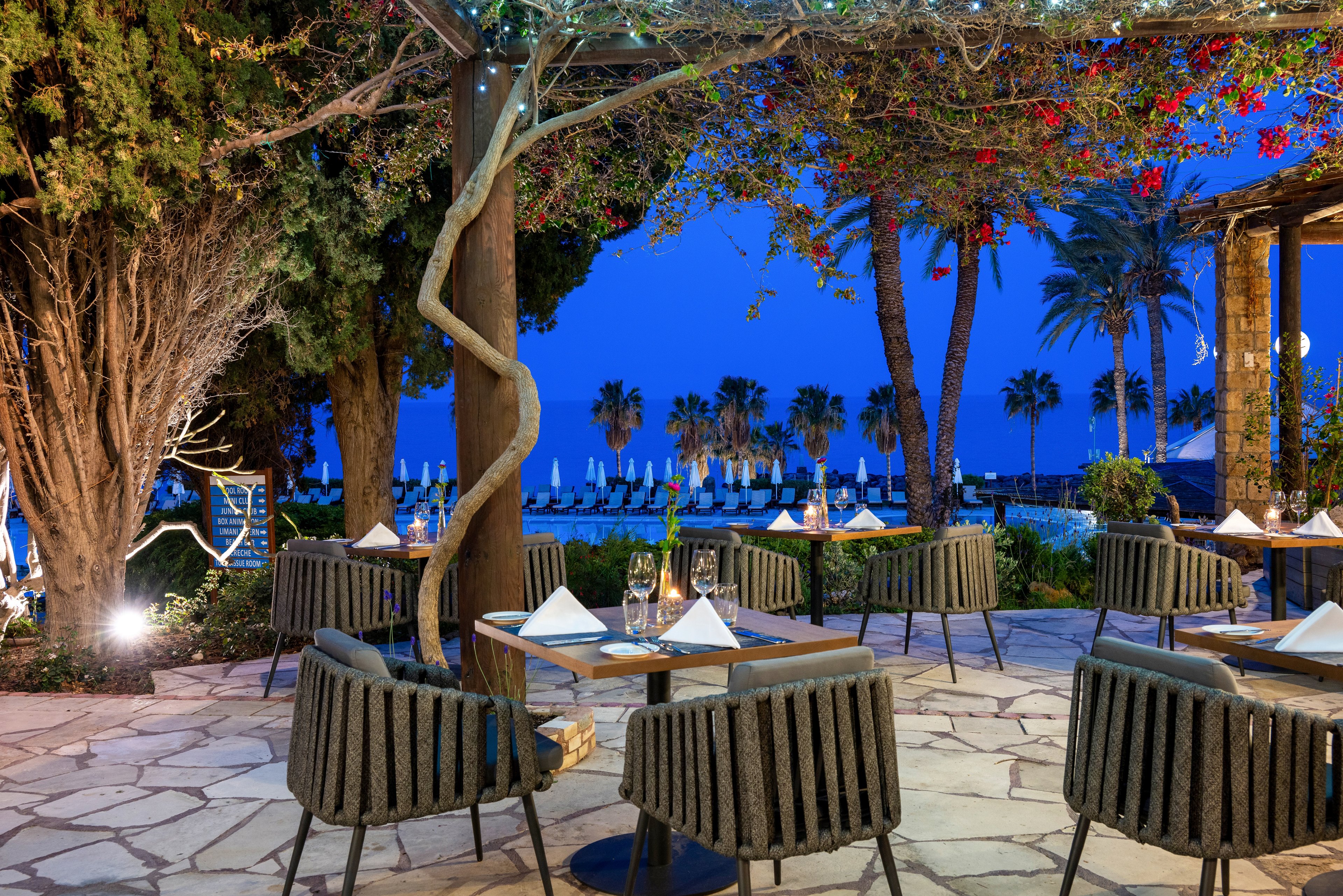 Coral Beach Hotel & Resort