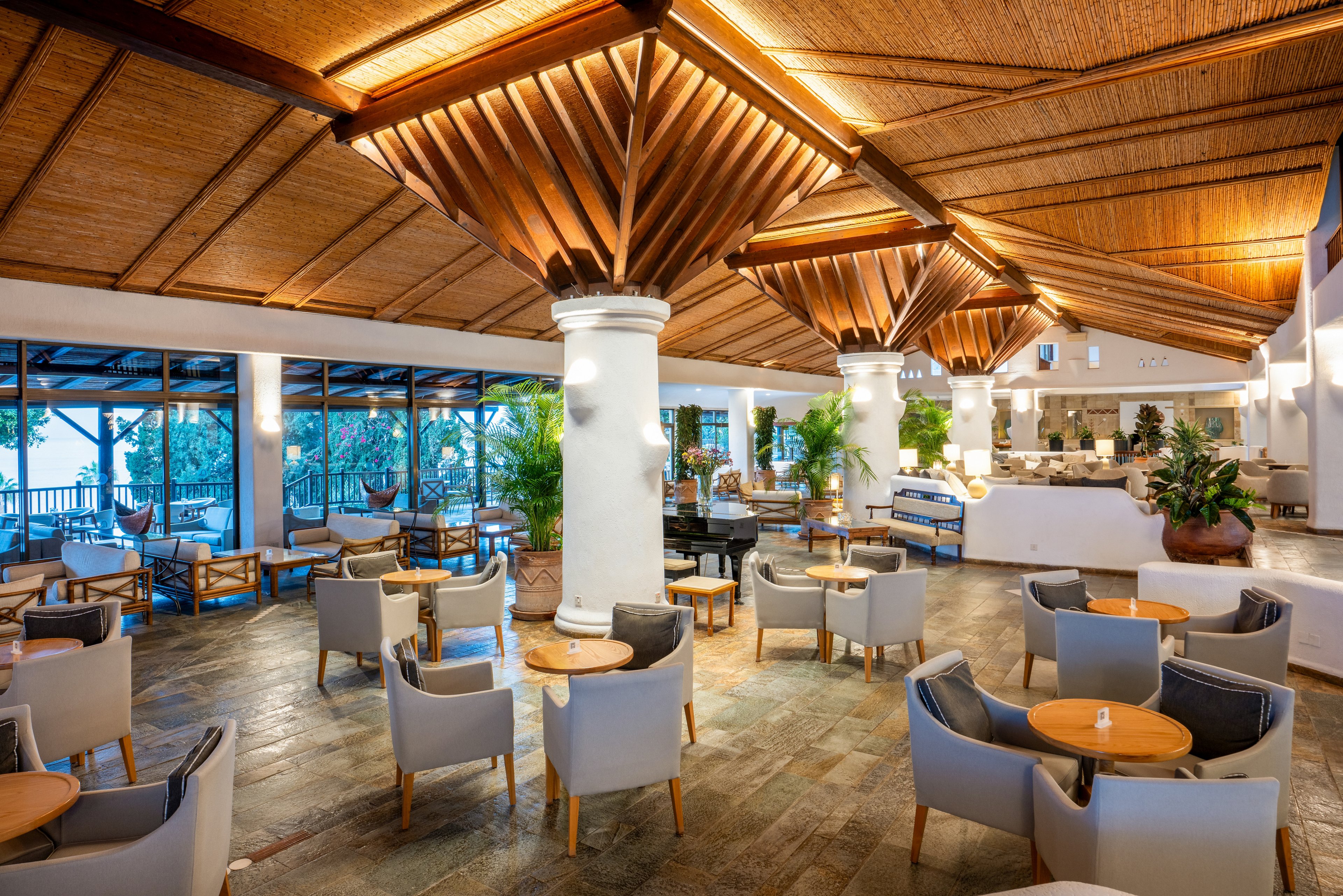 Coral Beach Hotel & Resort