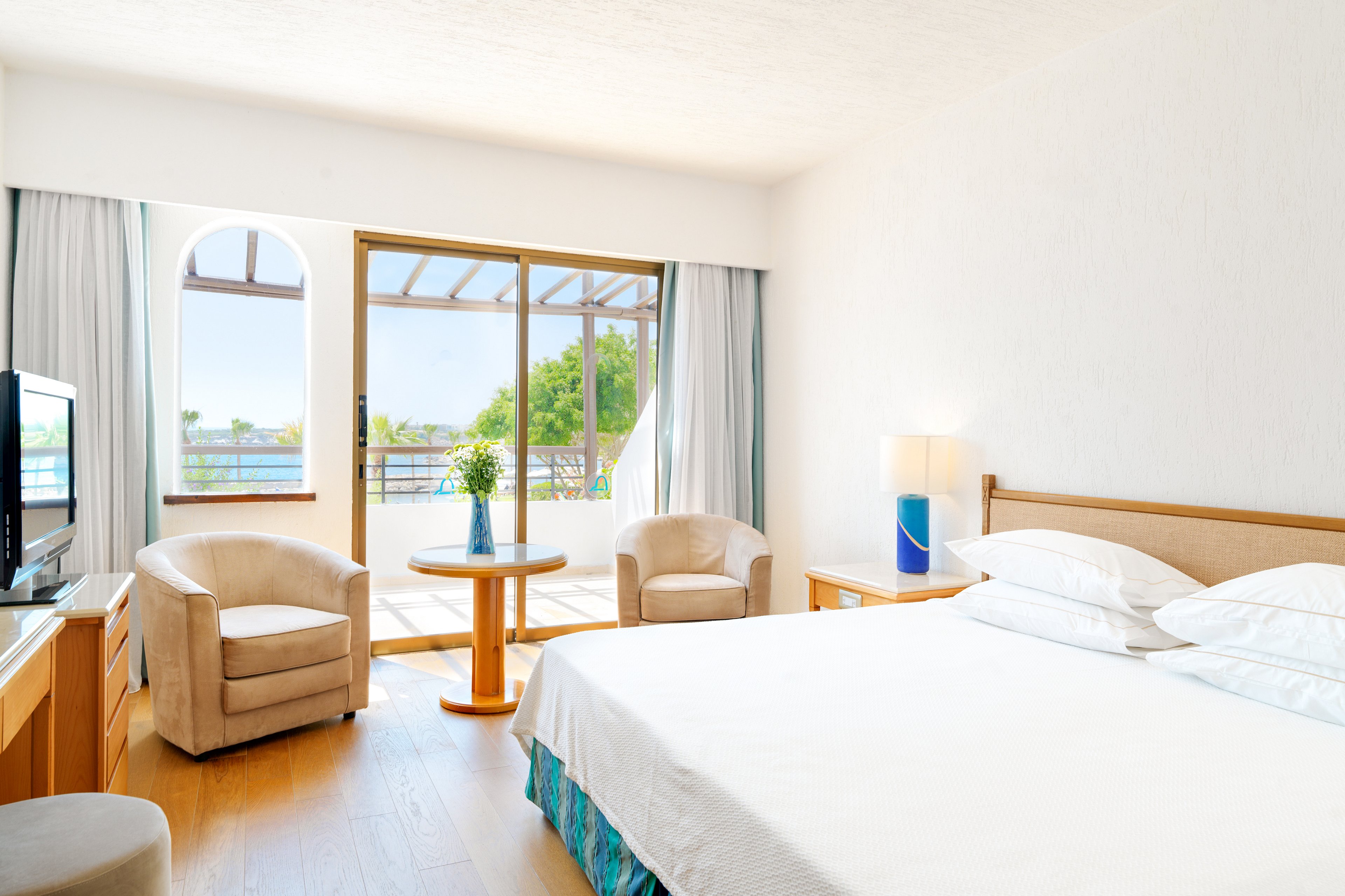 Coral Beach Hotel & Resort