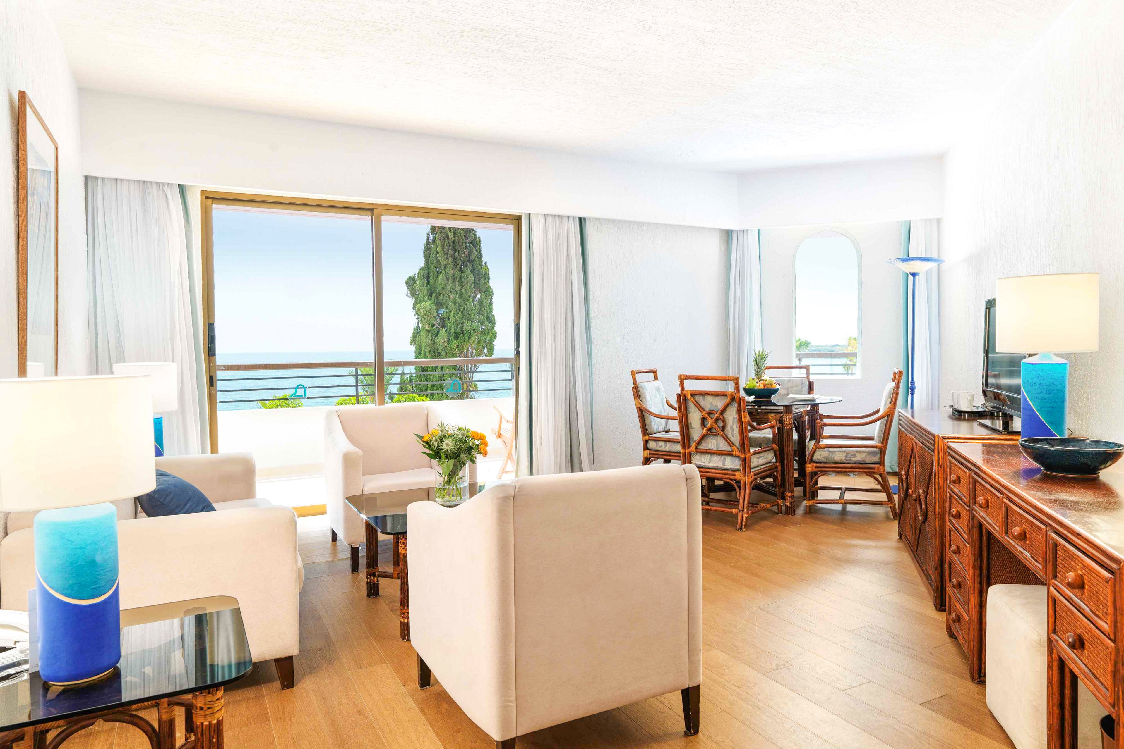 Coral Beach Hotel & Resort