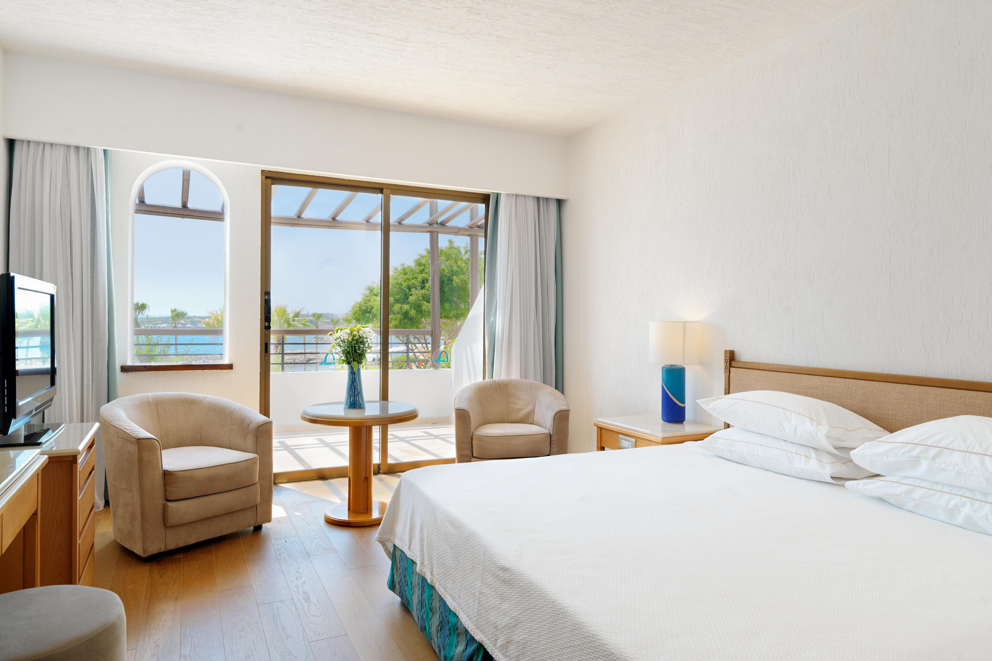 Coral Beach Hotel & Resort