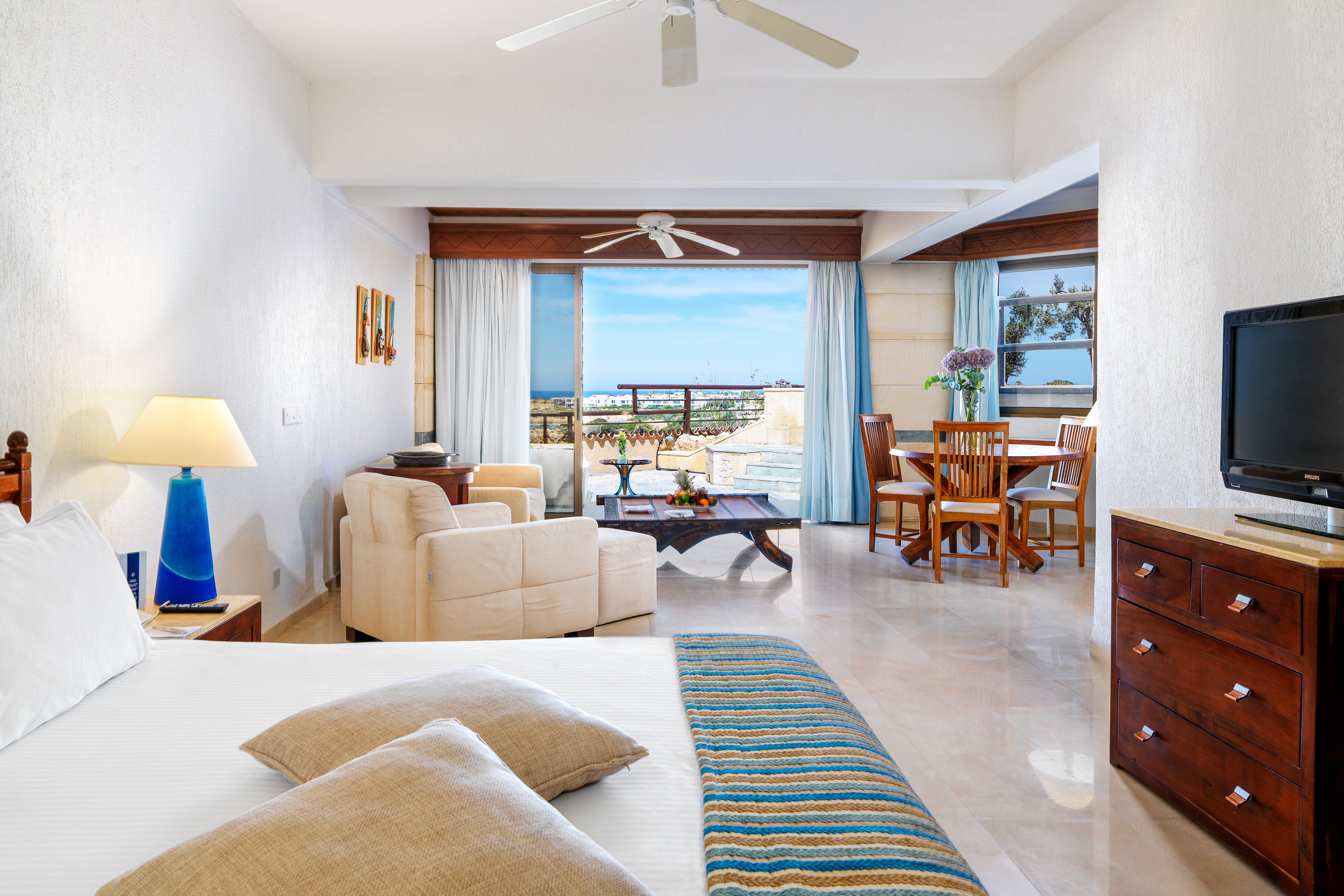 Coral Beach Hotel & Resort