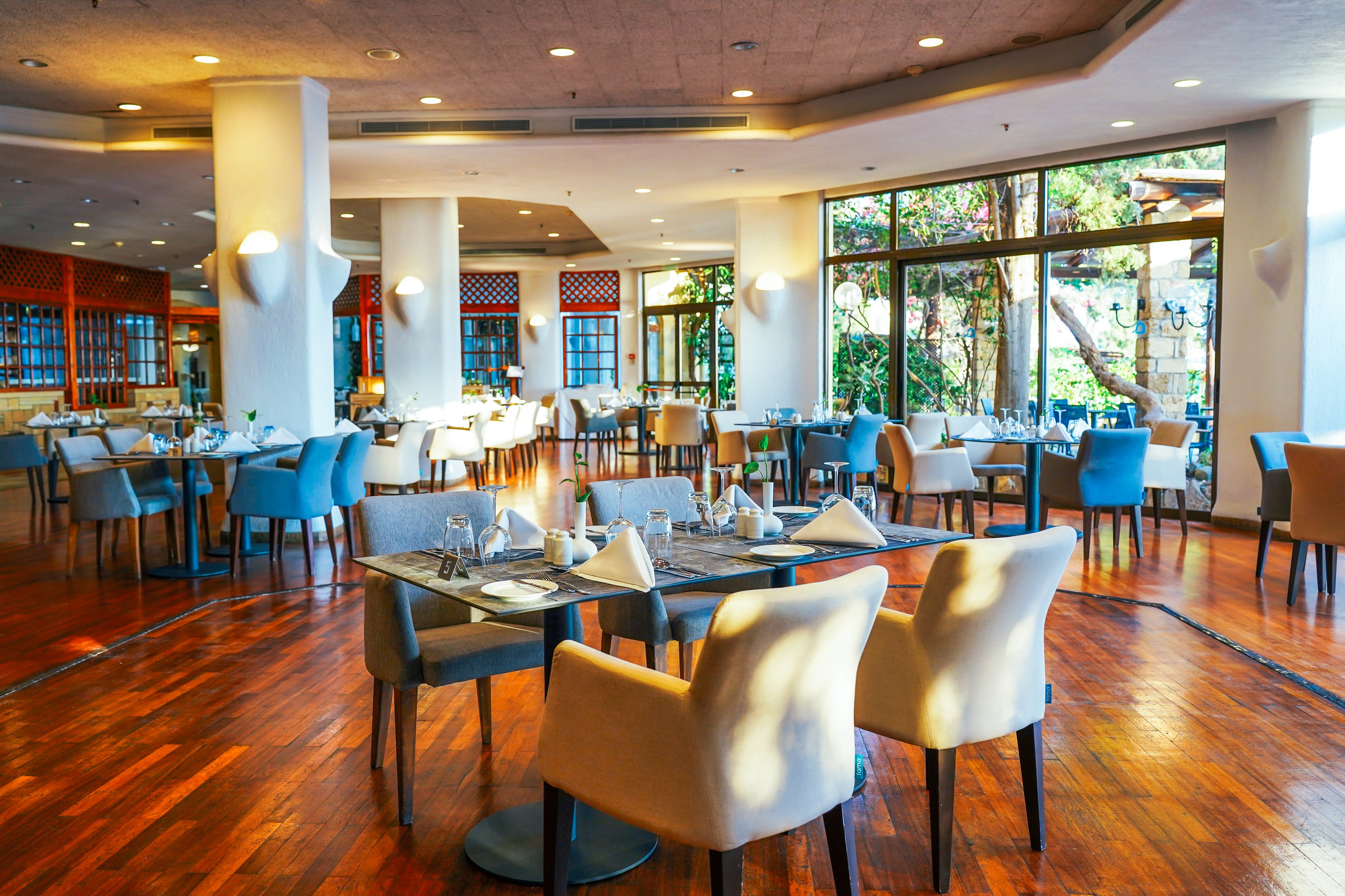 Coral Beach Hotel & Resort