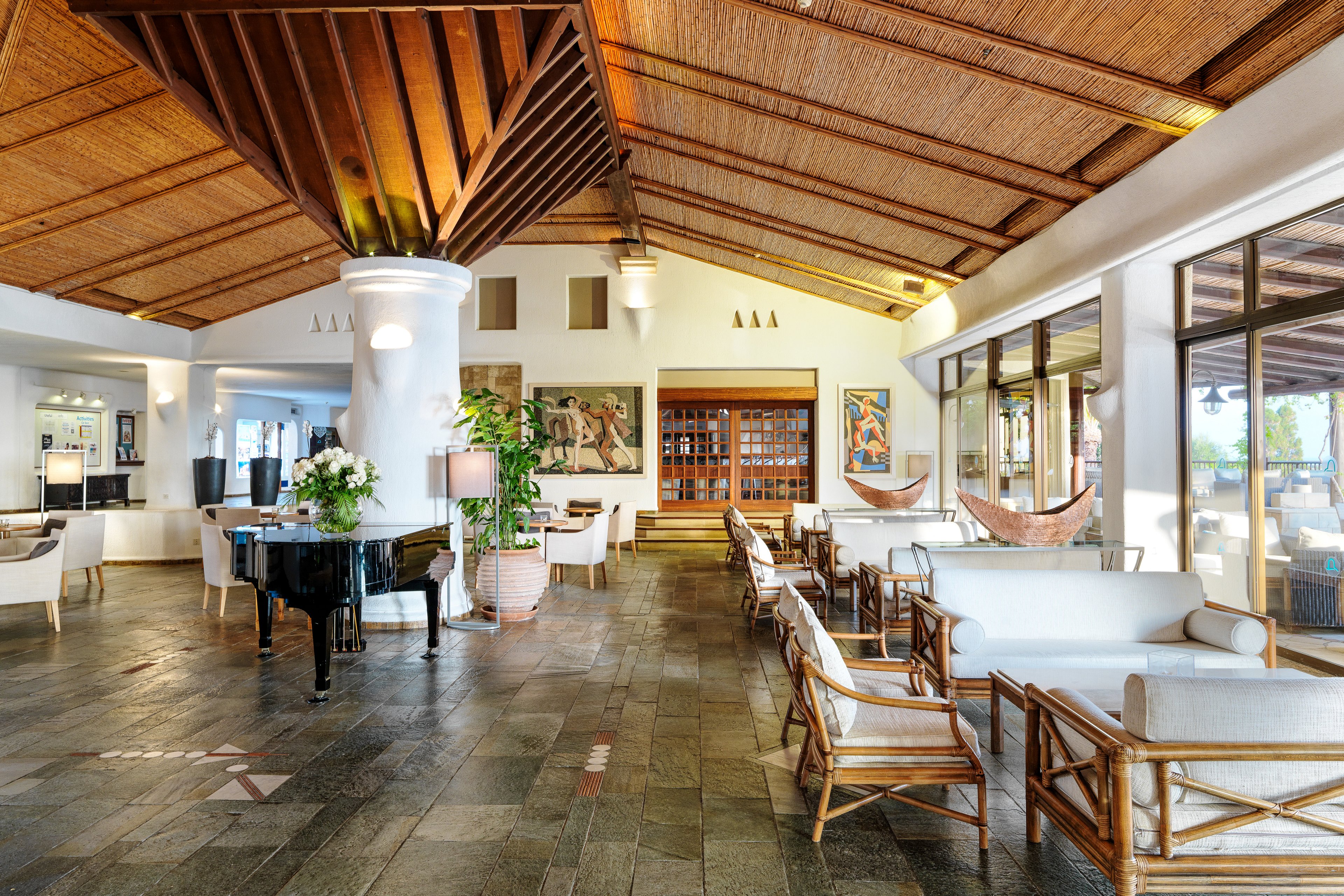 Coral Beach Hotel & Resort