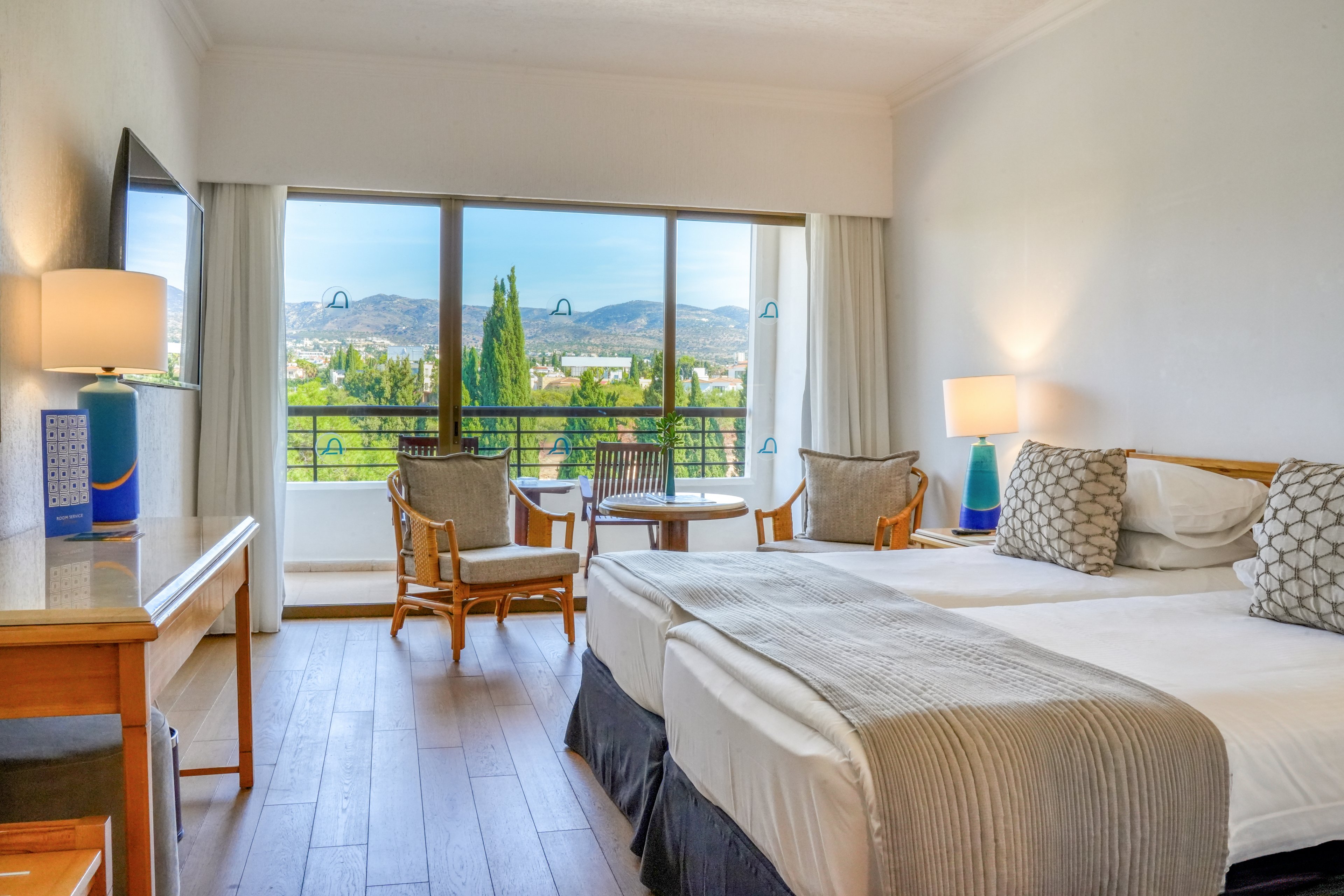 Coral Beach Hotel & Resort