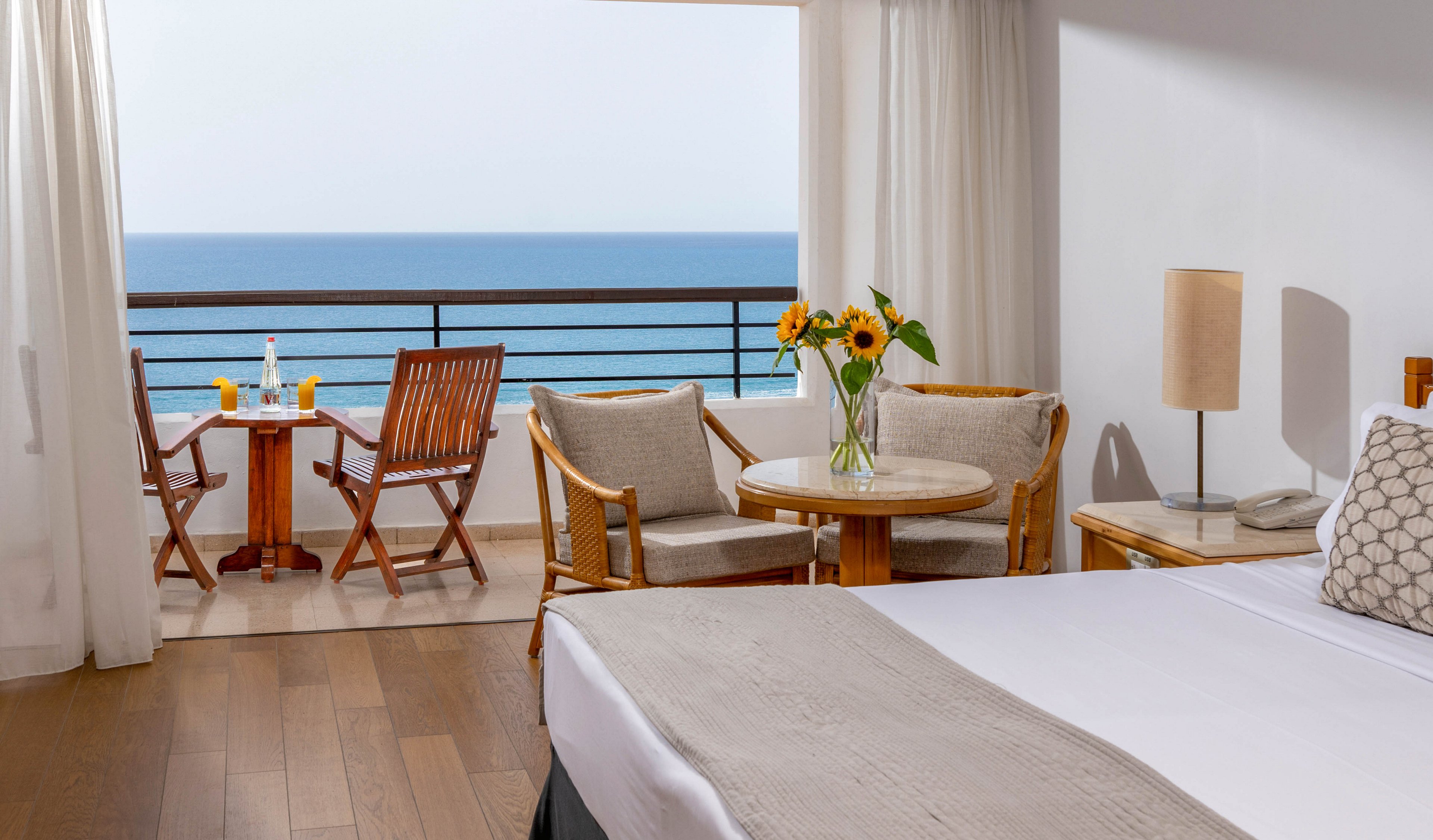Coral Beach Hotel & Resort