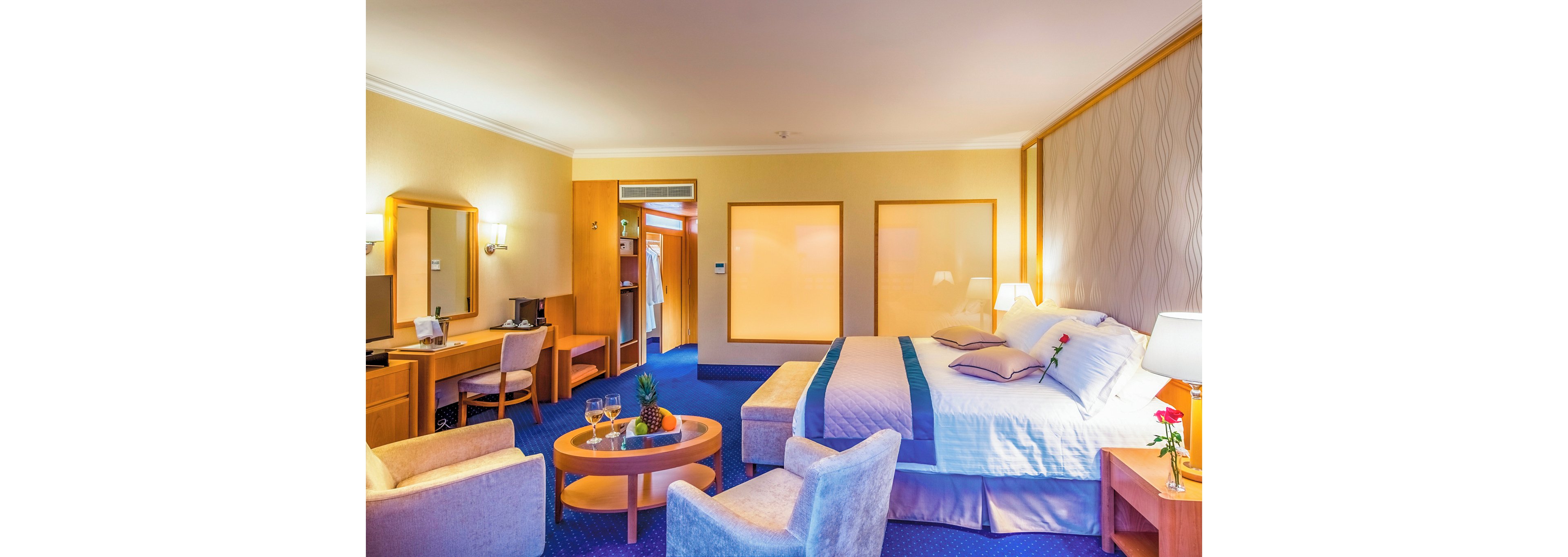 Constantinou Bros Athena Royal Beach Hotel