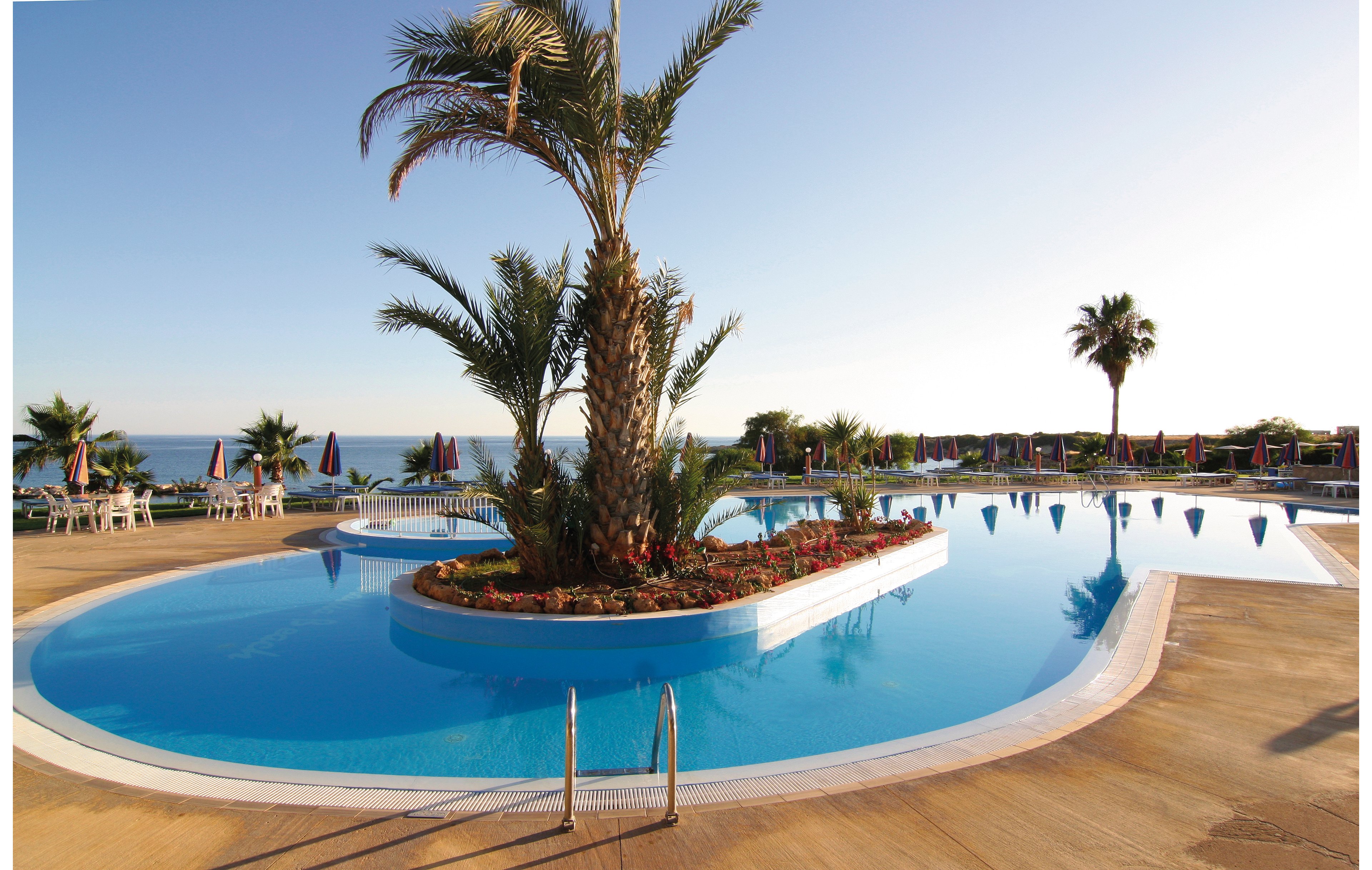 Corallia Beach Hotel Apartments